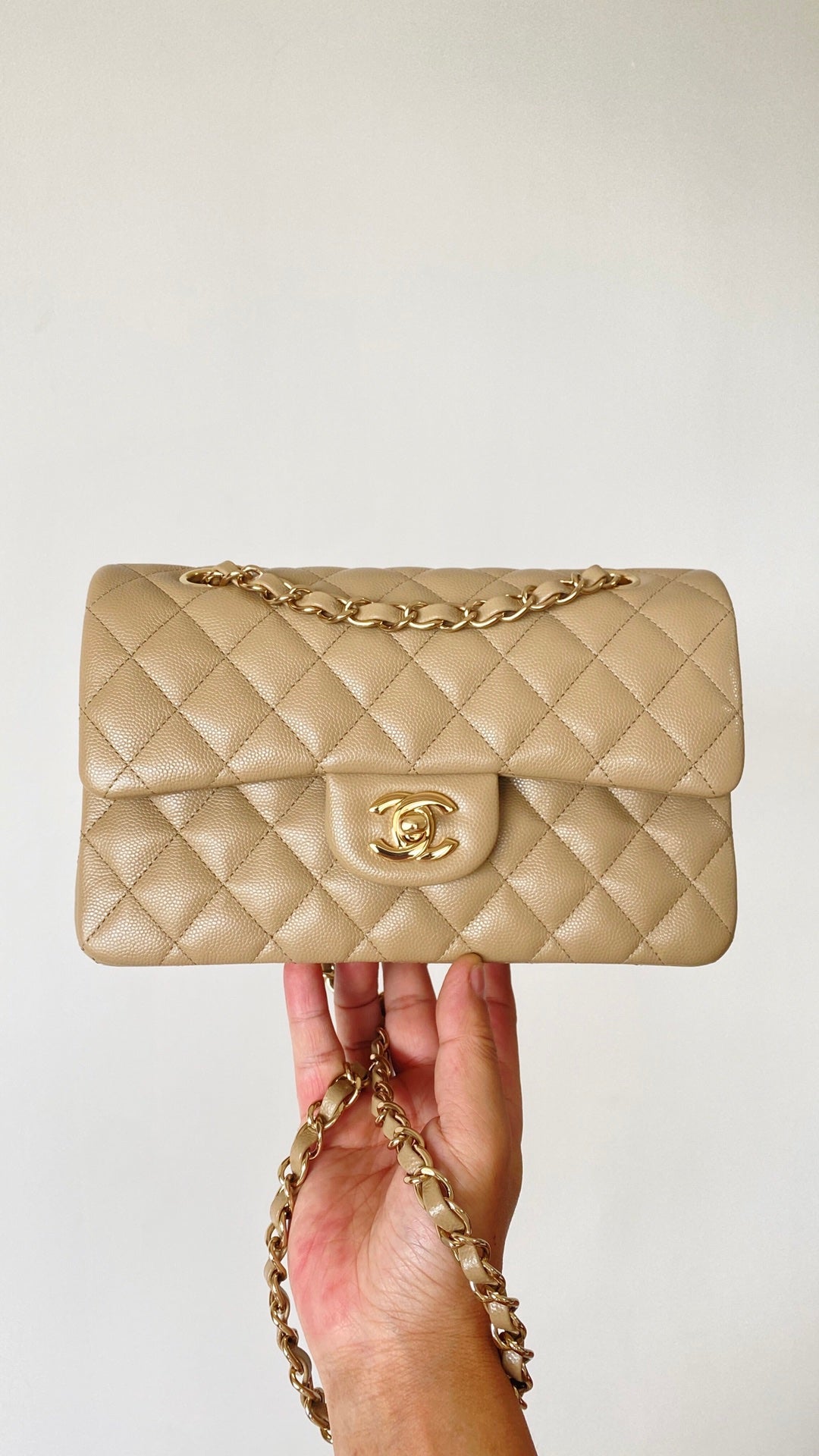 CHLSmall Classic , ’s 9.1in Beige Handbag