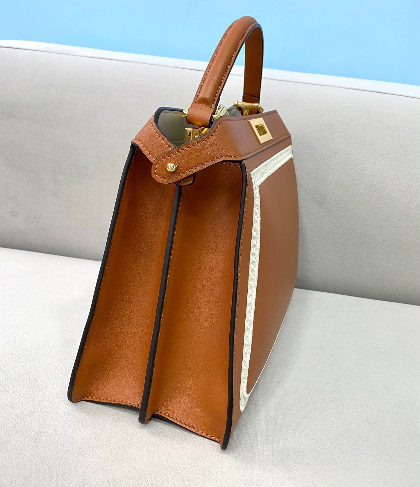 Top QualityTop Quality Peekaboo 13in Brown Handbag