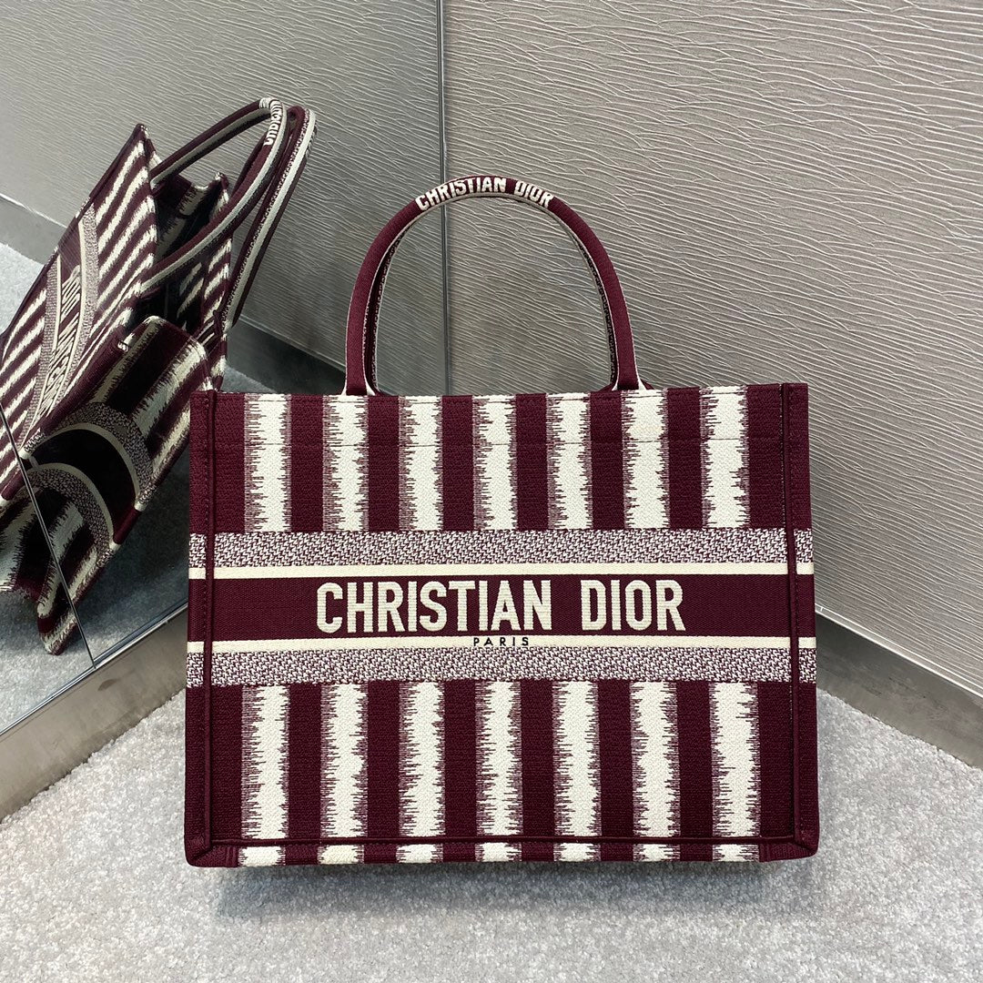 Metop Qualityum Book Stripes Embroidery Red Book Tote Bag