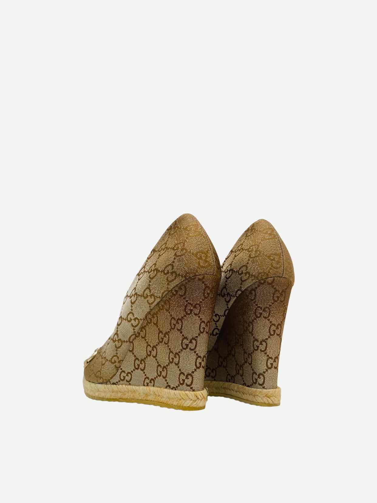 GUCCI Metallic Gold GG Size EU 40.5 Wedges