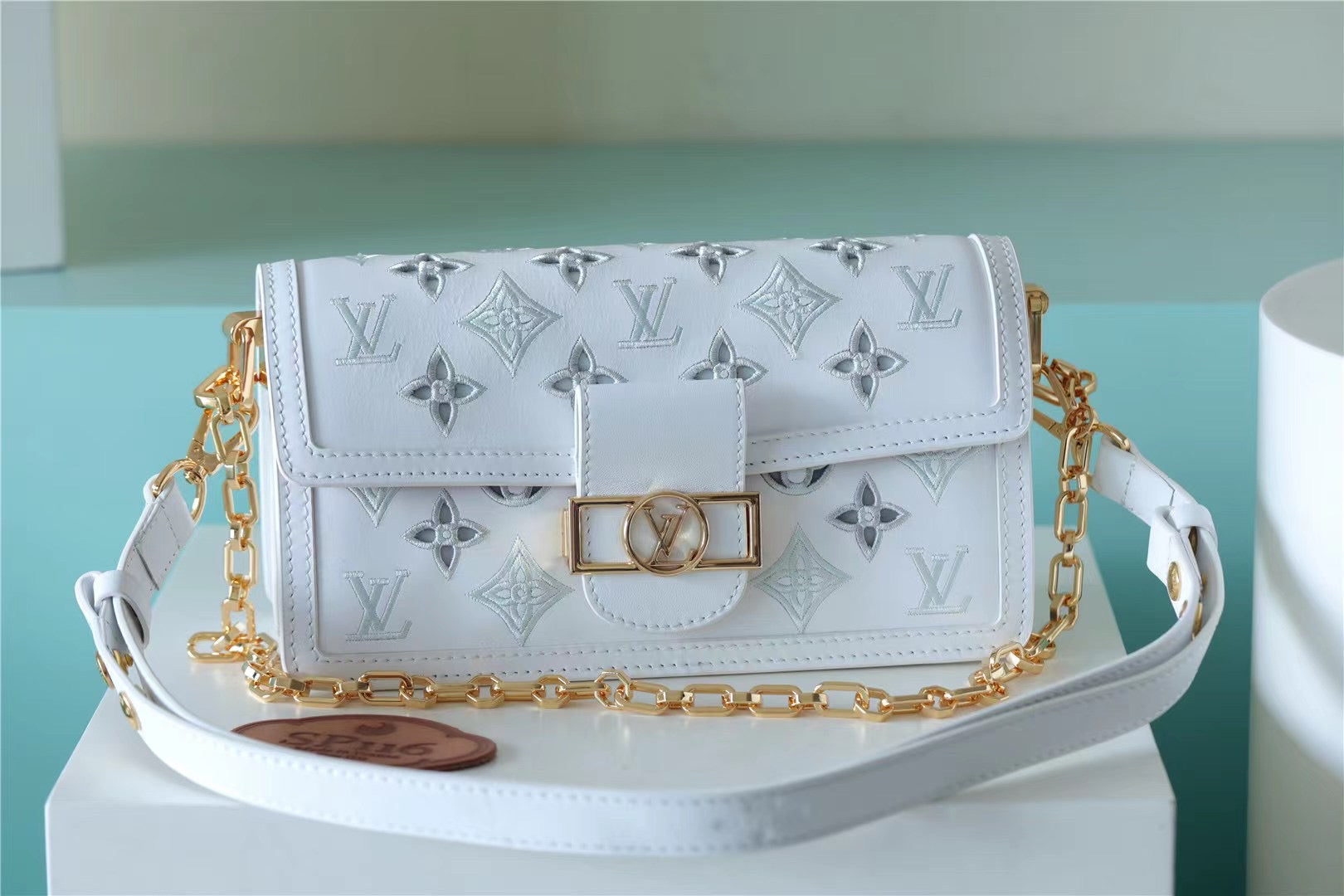 Top Quality Dauphine East West For Women Monogram White Crossbody Bag
