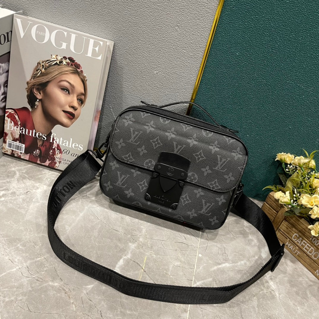 EN - Luxury LUV 852 Travel Bag