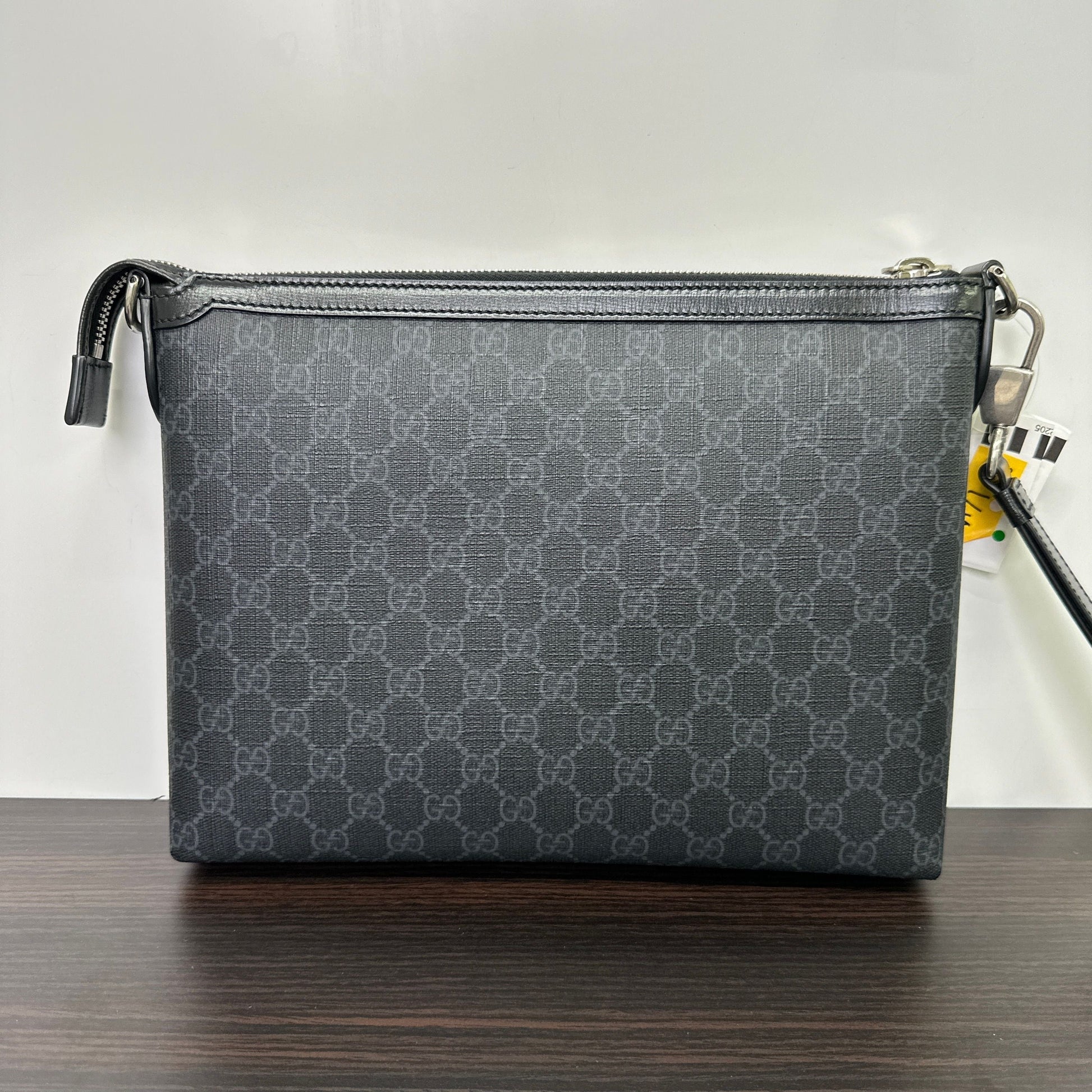 GUCCI Messenger Bag Large Men GG Supreme Canvas LB122752