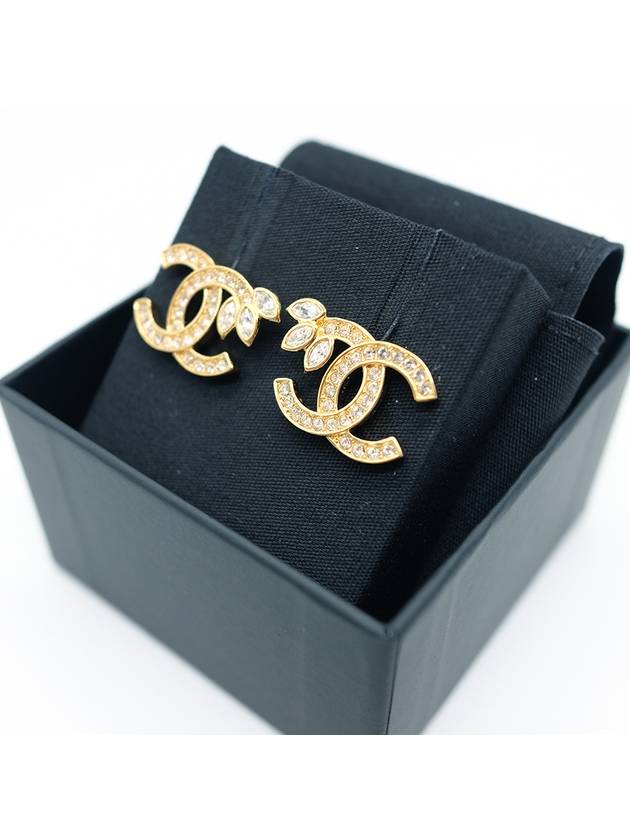 CC Logo Leaf Earrings Gold Chanel