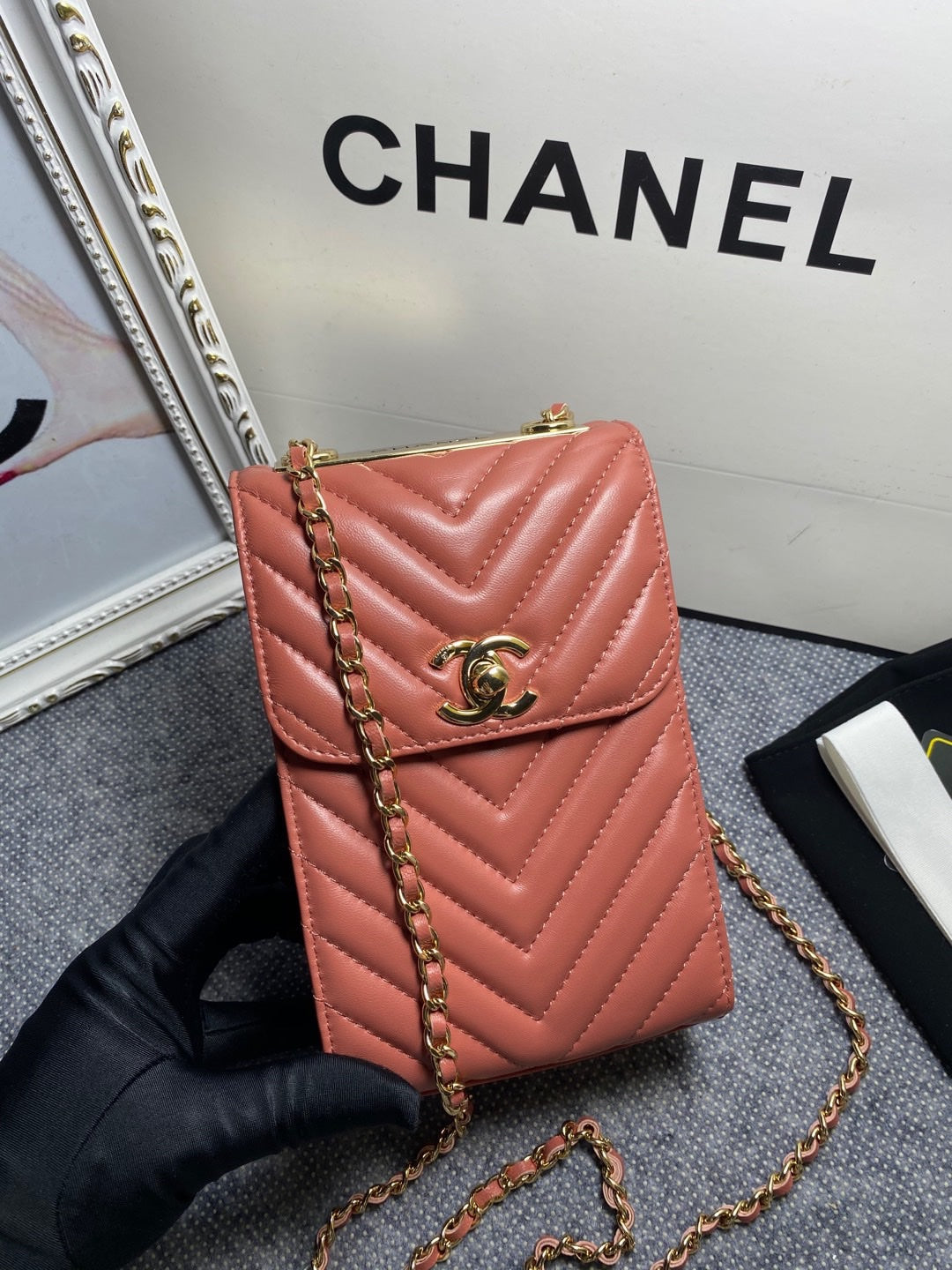 CHL Chevron Trendy CHL Phone Travel Bag Bag 18Cm7In