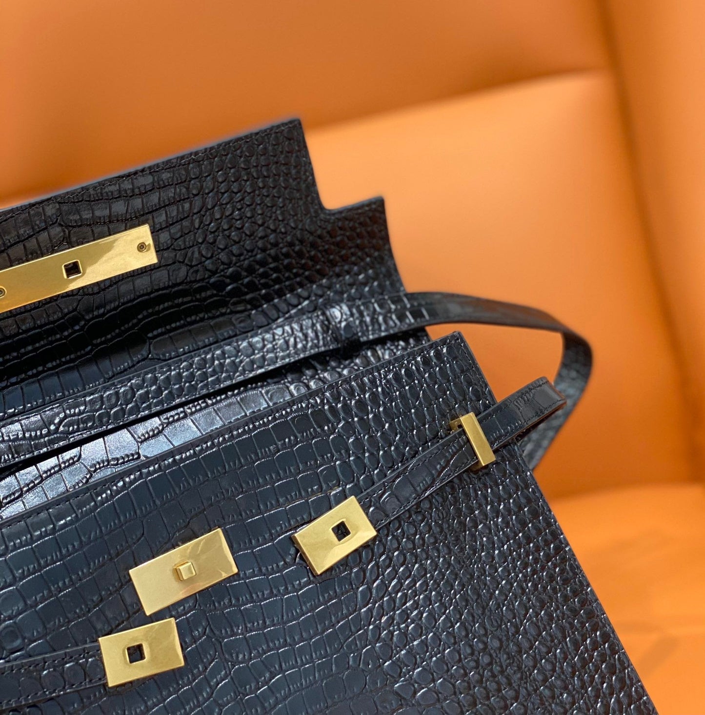 YSL Saint Laurent Manhattan 11in 29cm Black Shoulder Bag Ysl 579271Dnd0J1000