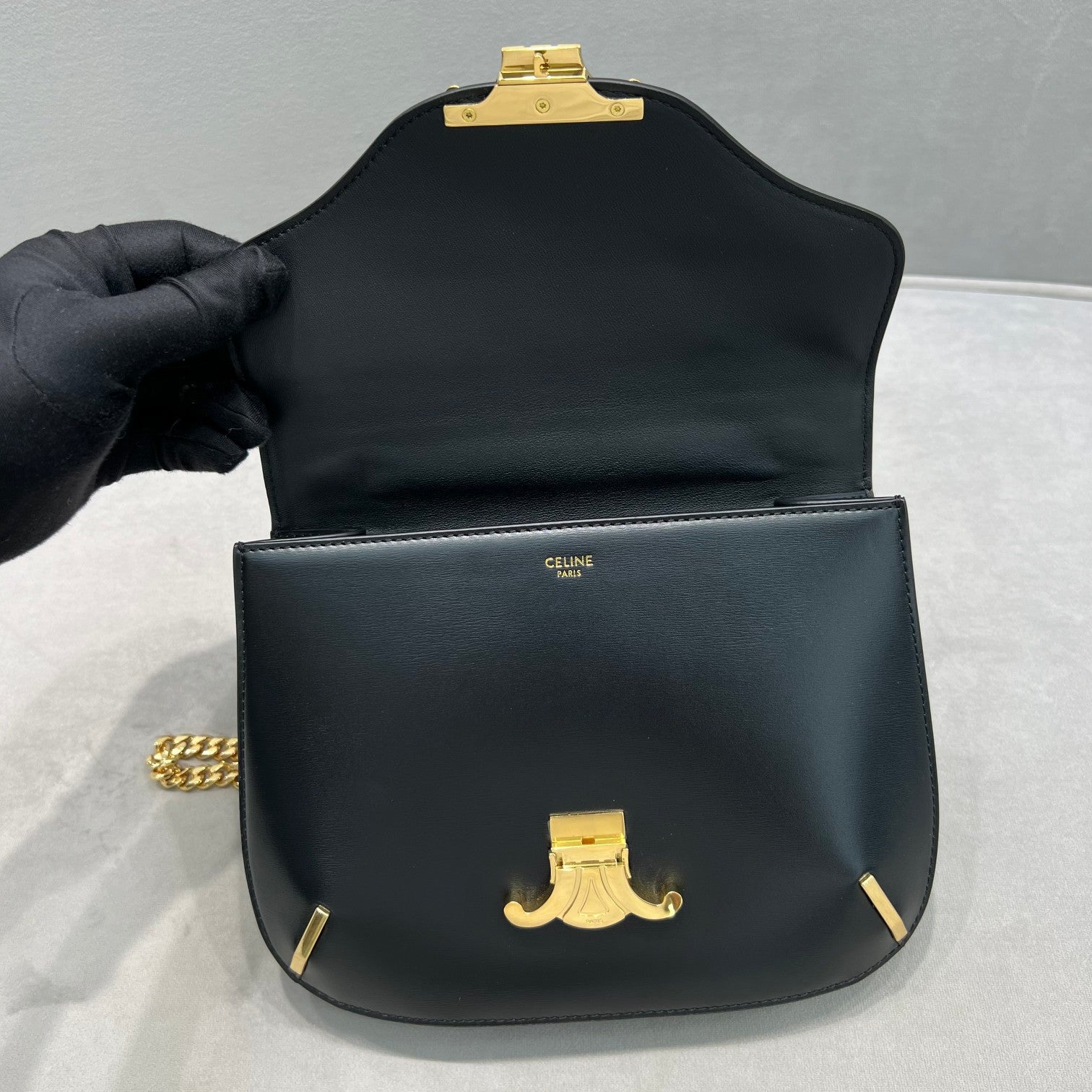 Top Quality Besatop Quality Triomphe For Women Black Chain Travel Bag