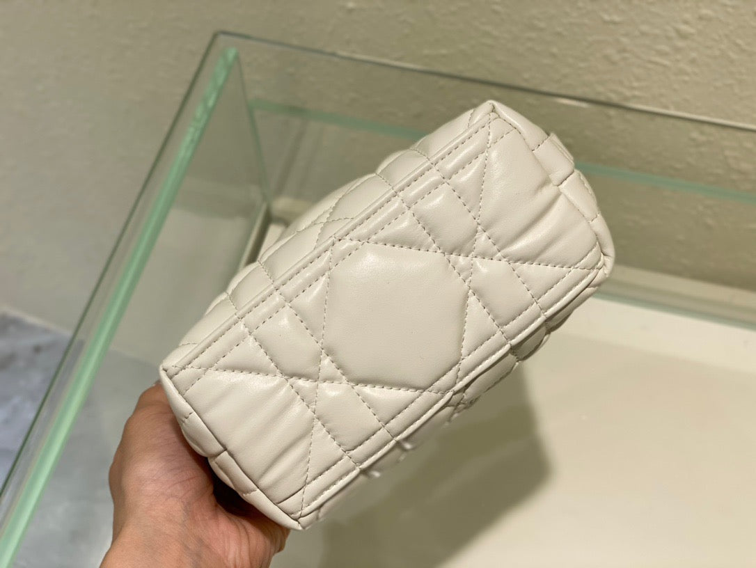 Dyortravel Nomad Pouch Cd White Small Travel Bag