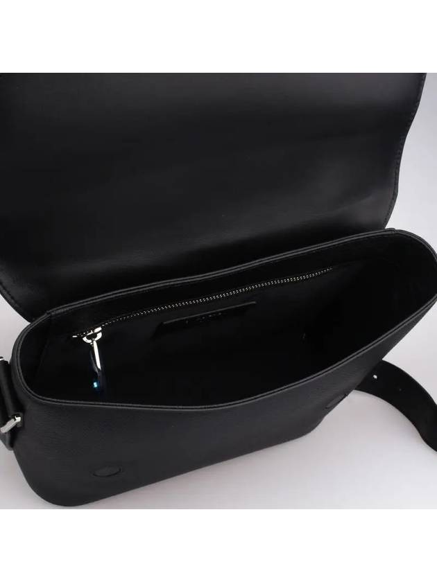 Burberry Luxury Messenger Bag Leather Black Small
