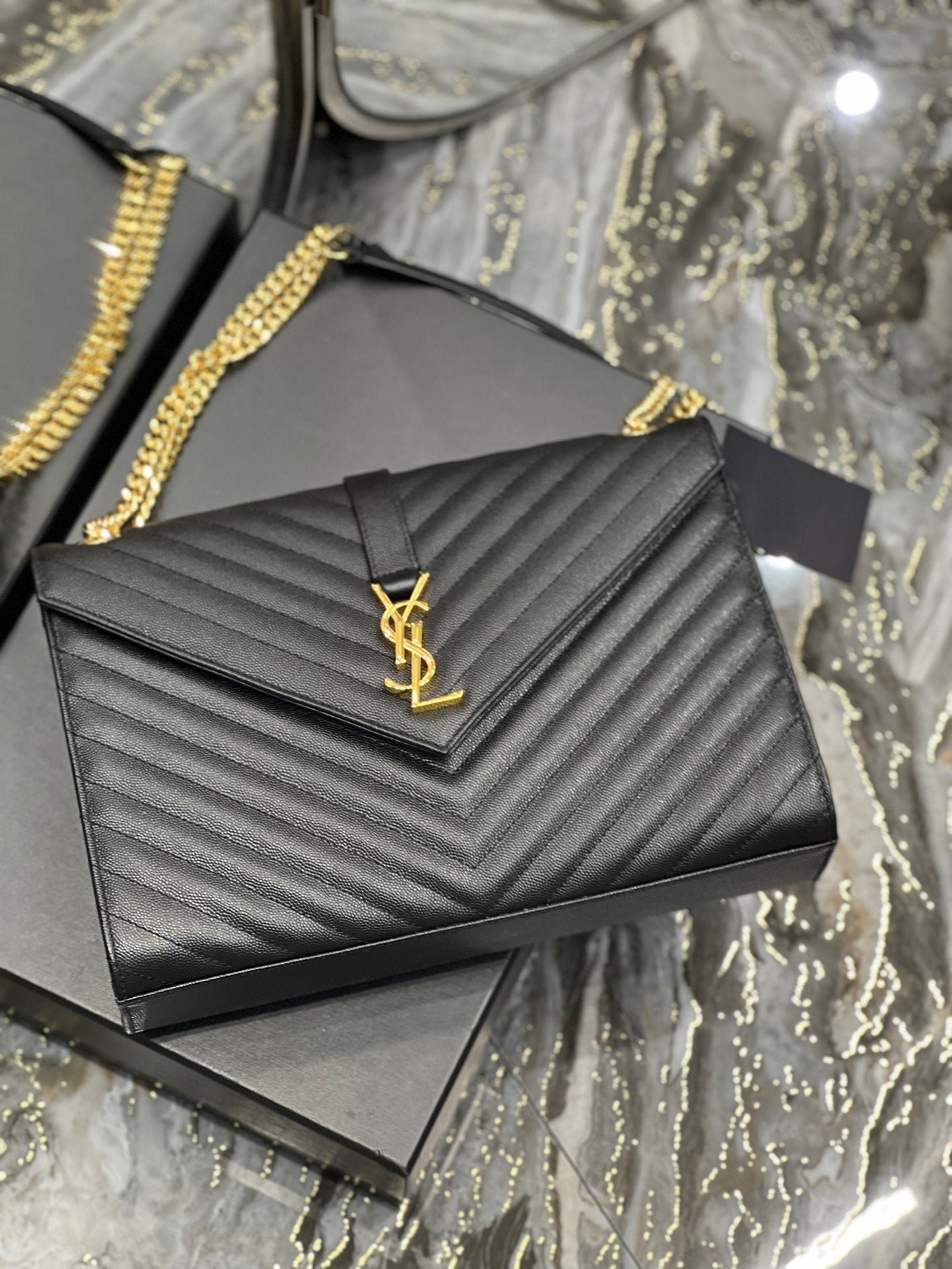 YSL Saint Laurent College 12in 32cm Black Large Chain Handbag