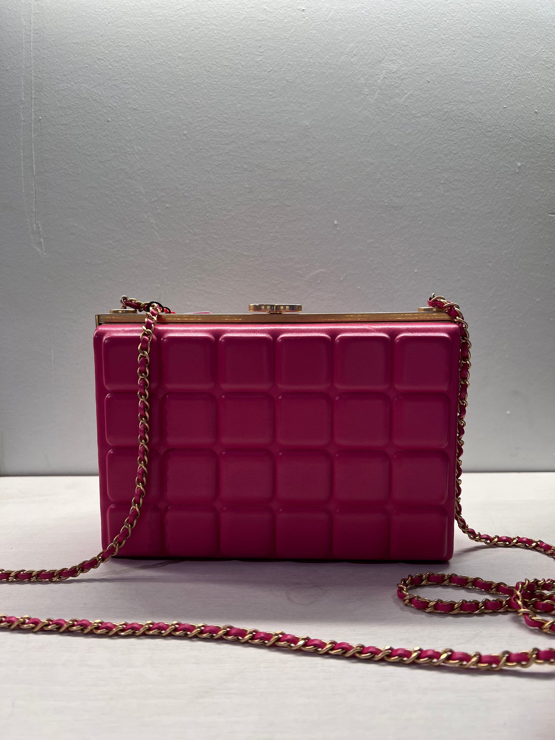 Chanel Choco Bar Vanity bag in Lambskin SYCC103