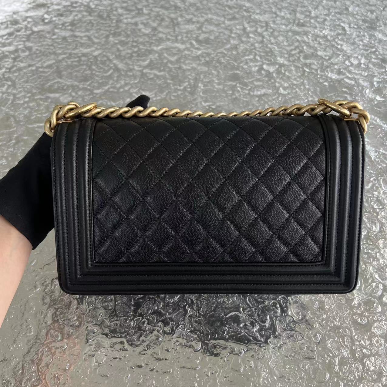 Chanel Caviar Boy Old Medium 25CM Quilted Grained Calfskin Leboy Black GHW
