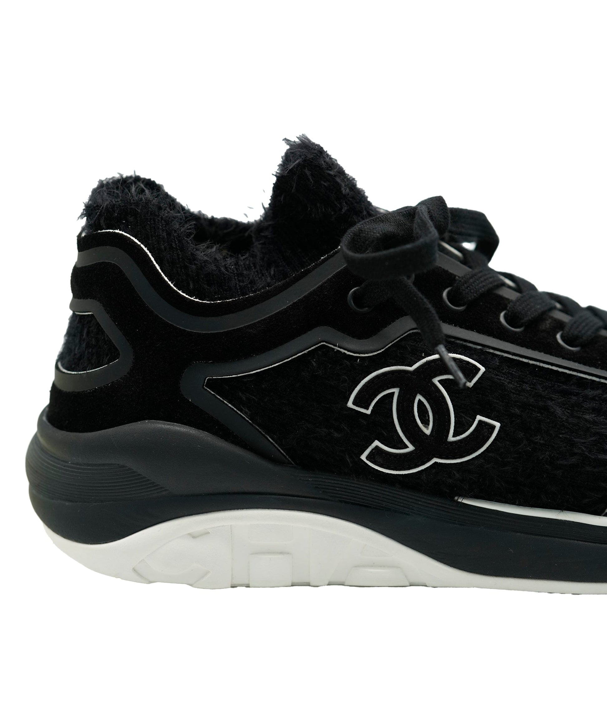 Chanel 19B Black Fabric Calfskin CC Sneakers ABC0267