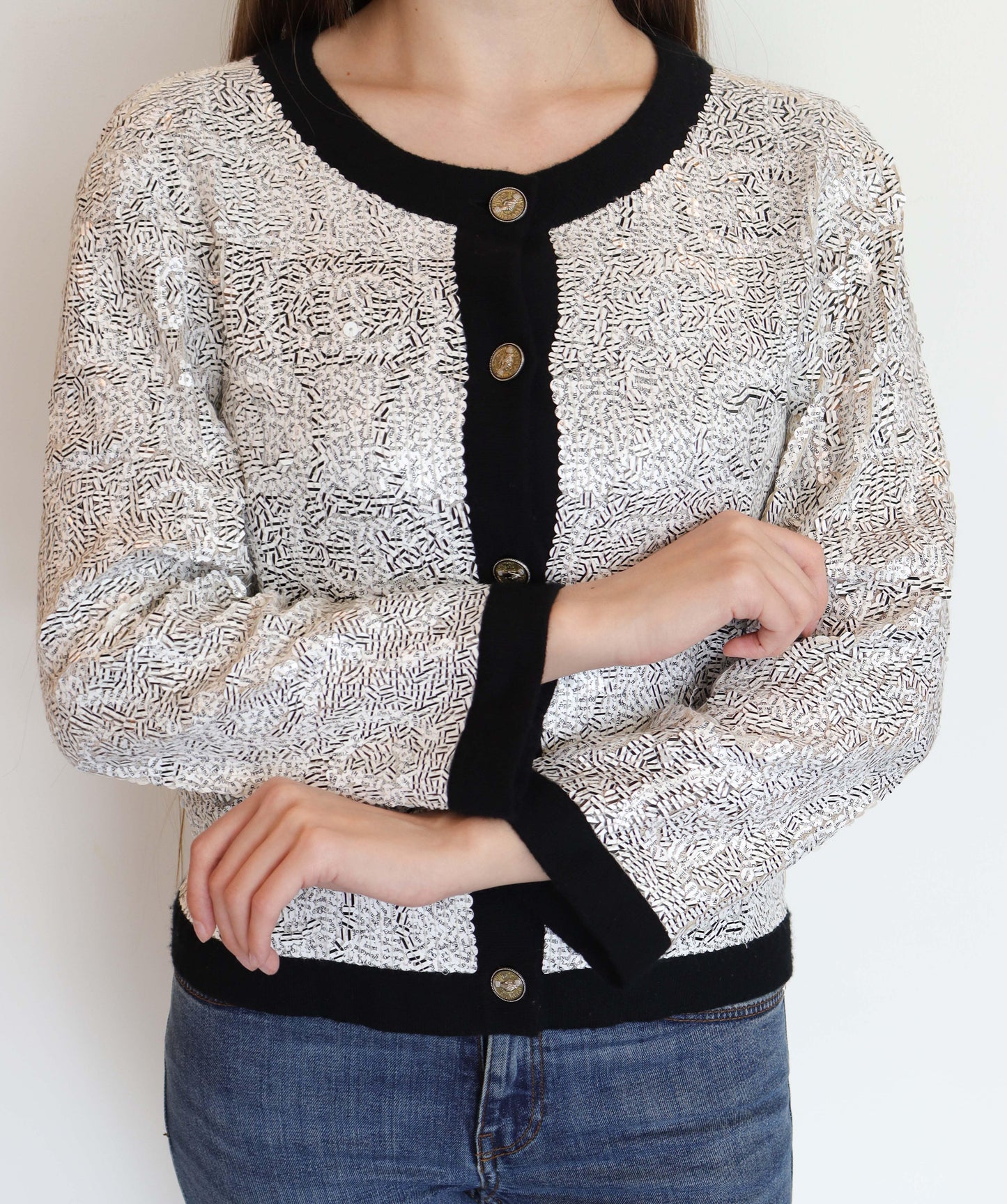 chanel cardigan sequin white  DXBS2058
