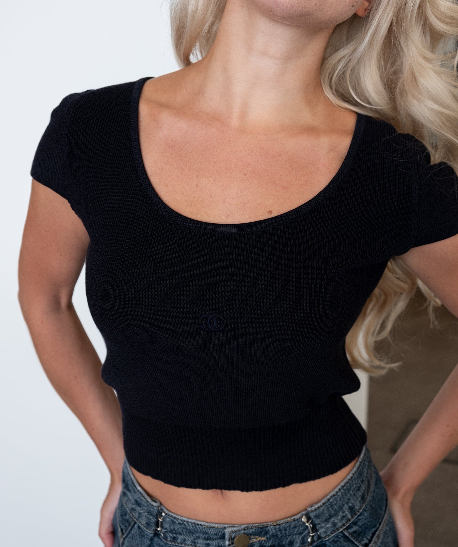 CHANEL Cropped Knit - DXBS0501