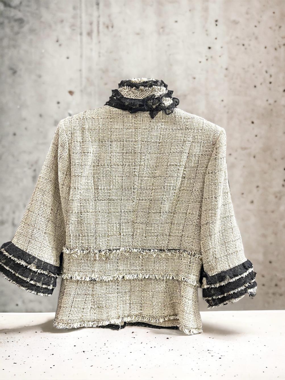 Chanel Veste En Tweed T.40 Jewelry