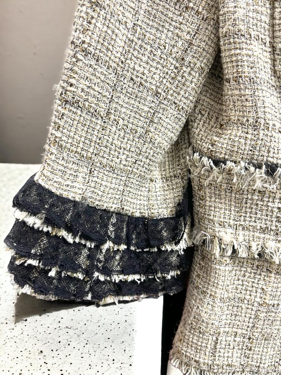 Chanel Veste En Tweed T.40 Jewelry