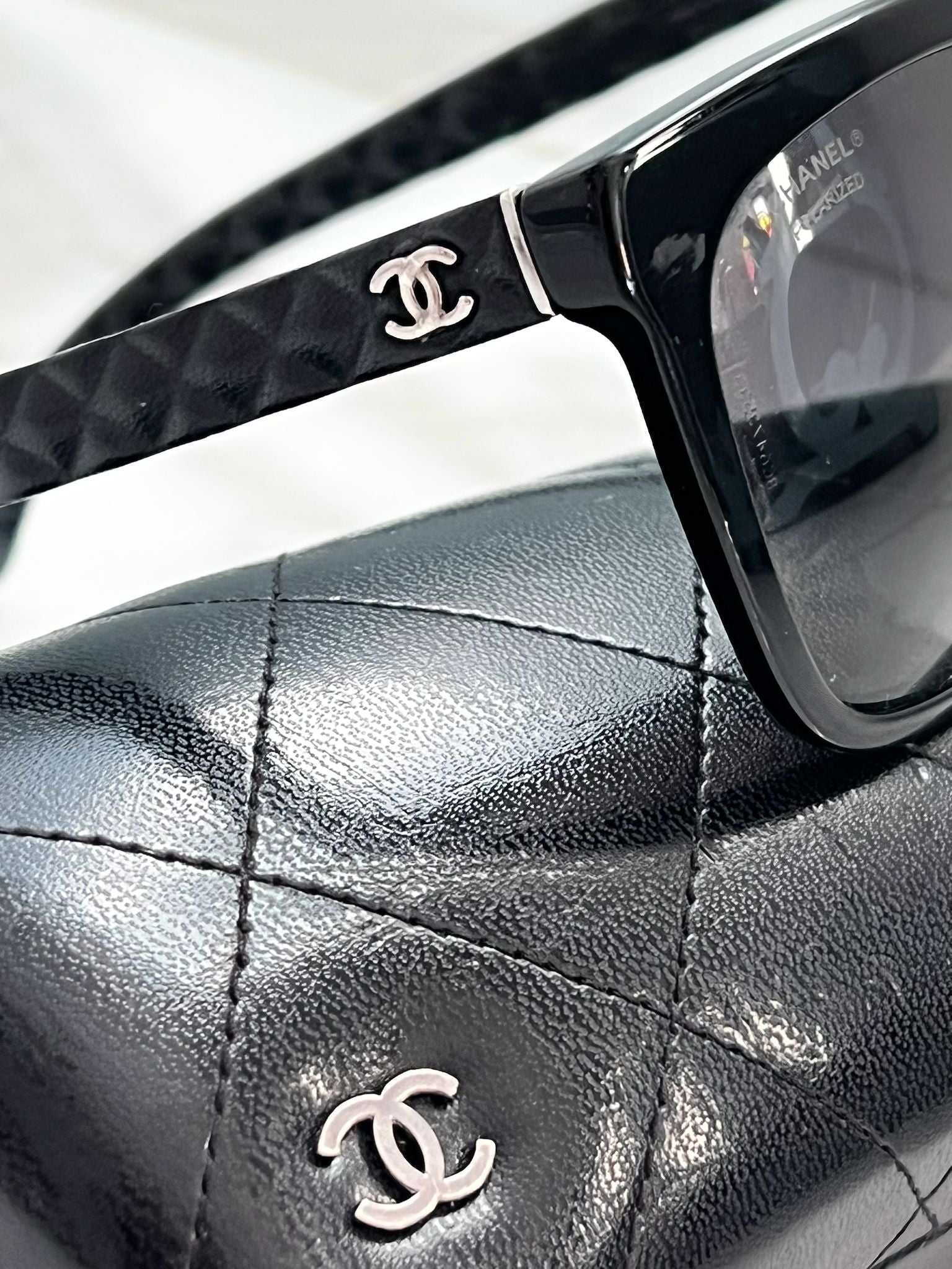 Chanel -Q Polarized Sunglasses Bag