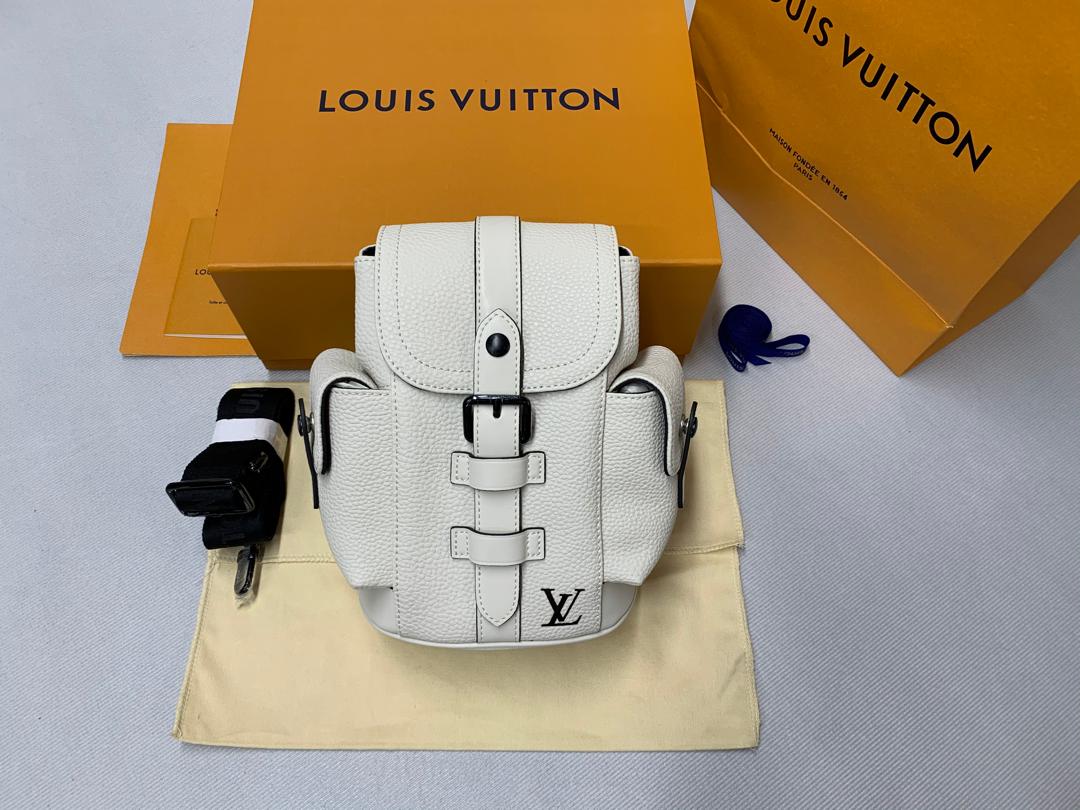 Top Quality Christopher Xs Taurillon For Men White Crossbody Bag