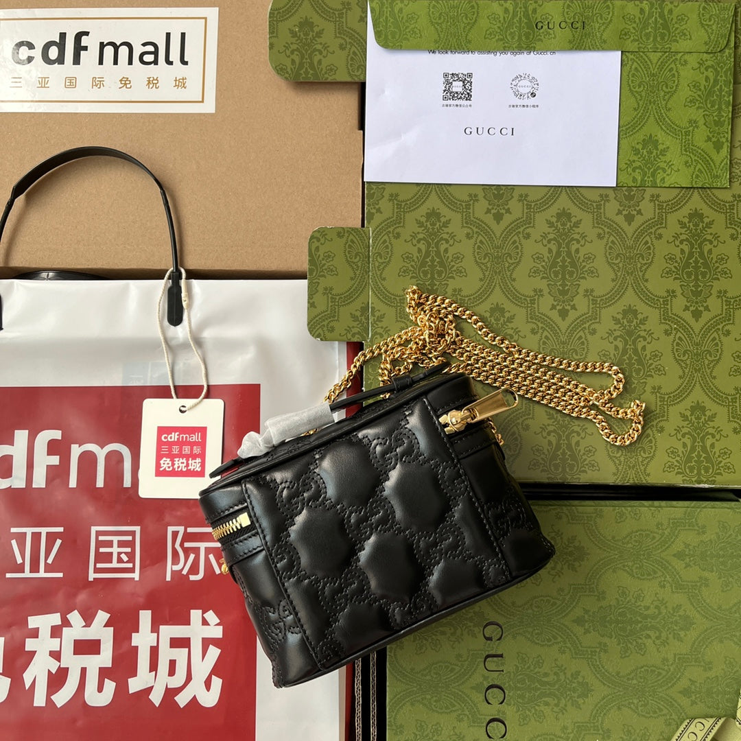 gg , ’s 6.3in Quilted Black Mini Bag