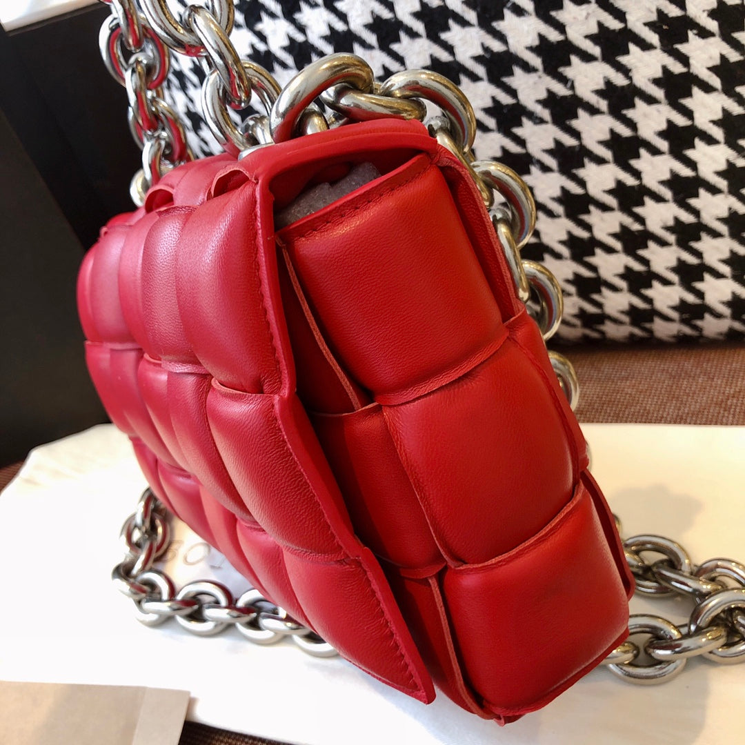 Top Quality Cassette For Women Women Bags Red Chain Travel Bag