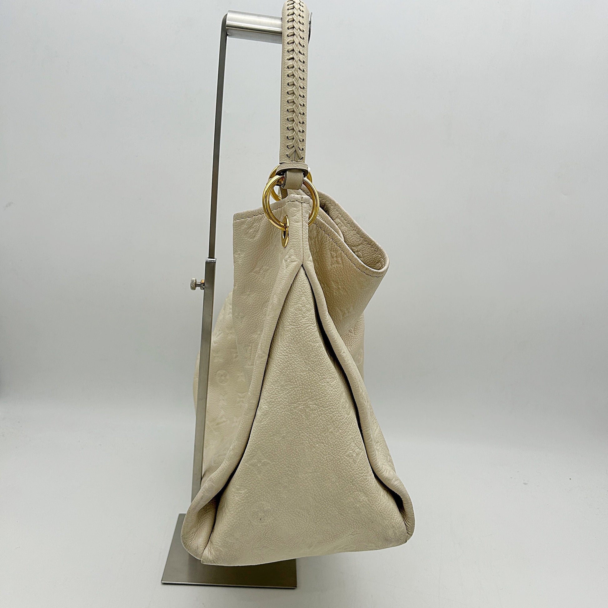 Louis Vuitton | Bags | Lv Artsy Cream Bag LA16922