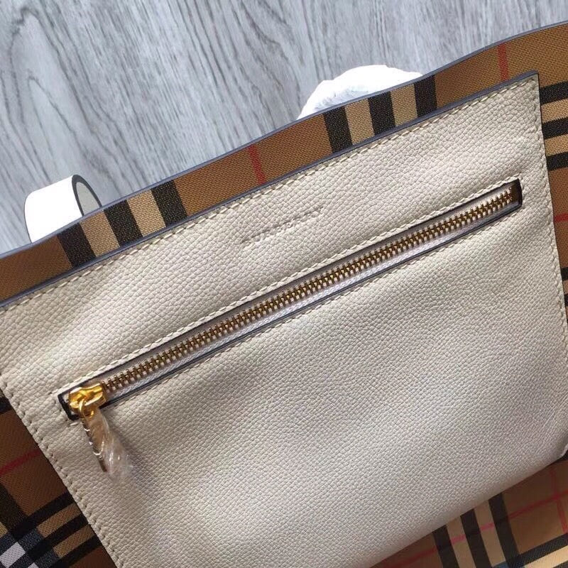 Top Quality Embossed Crest Tote For Women White Small Tote Bag 138In35Cm 9316