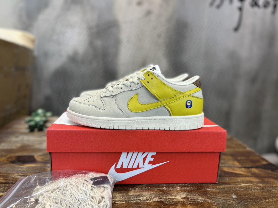 Nk Dunk Low Lx Banana For Men Travel Bag