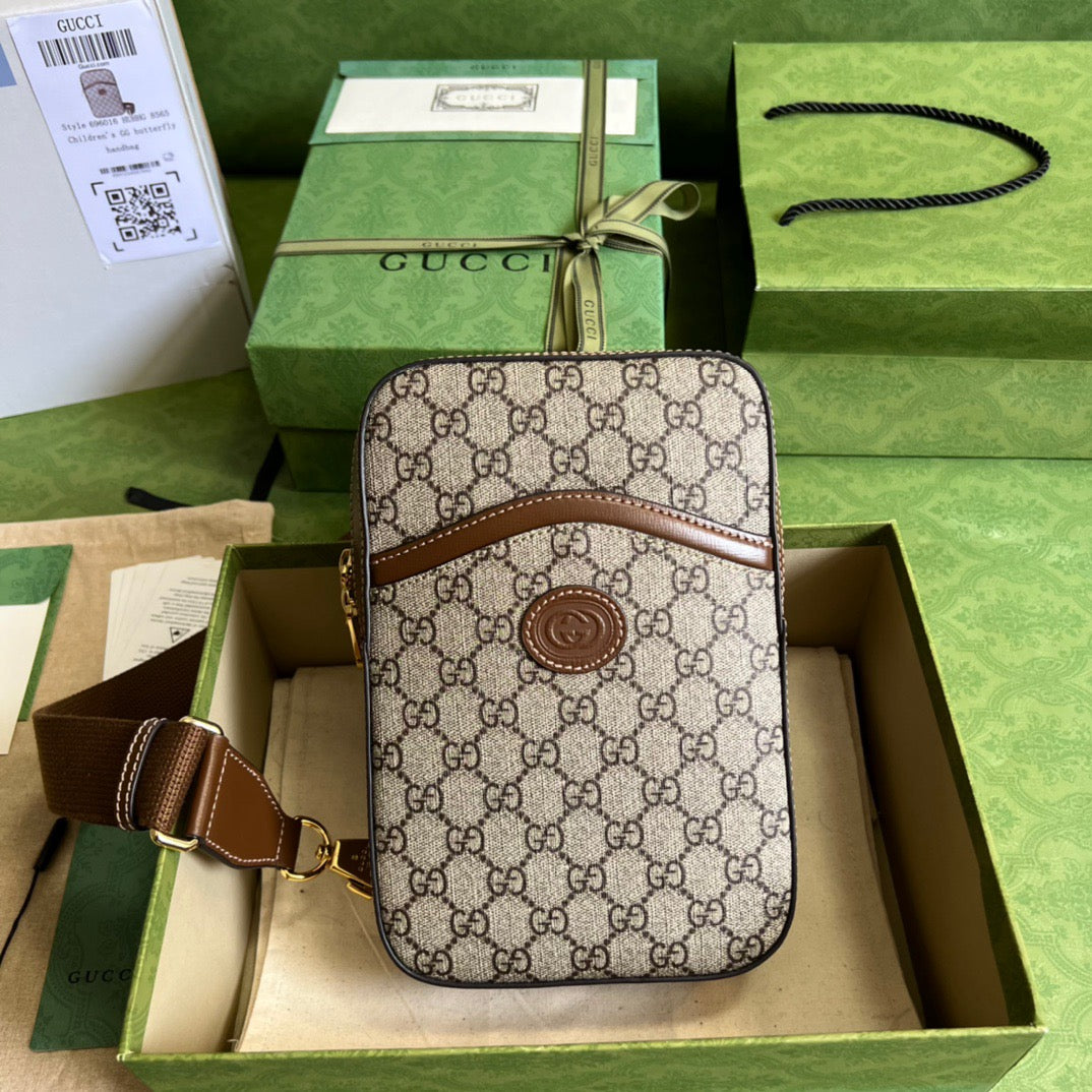 gg Sling Backpack Interlocking G Canvas Beige