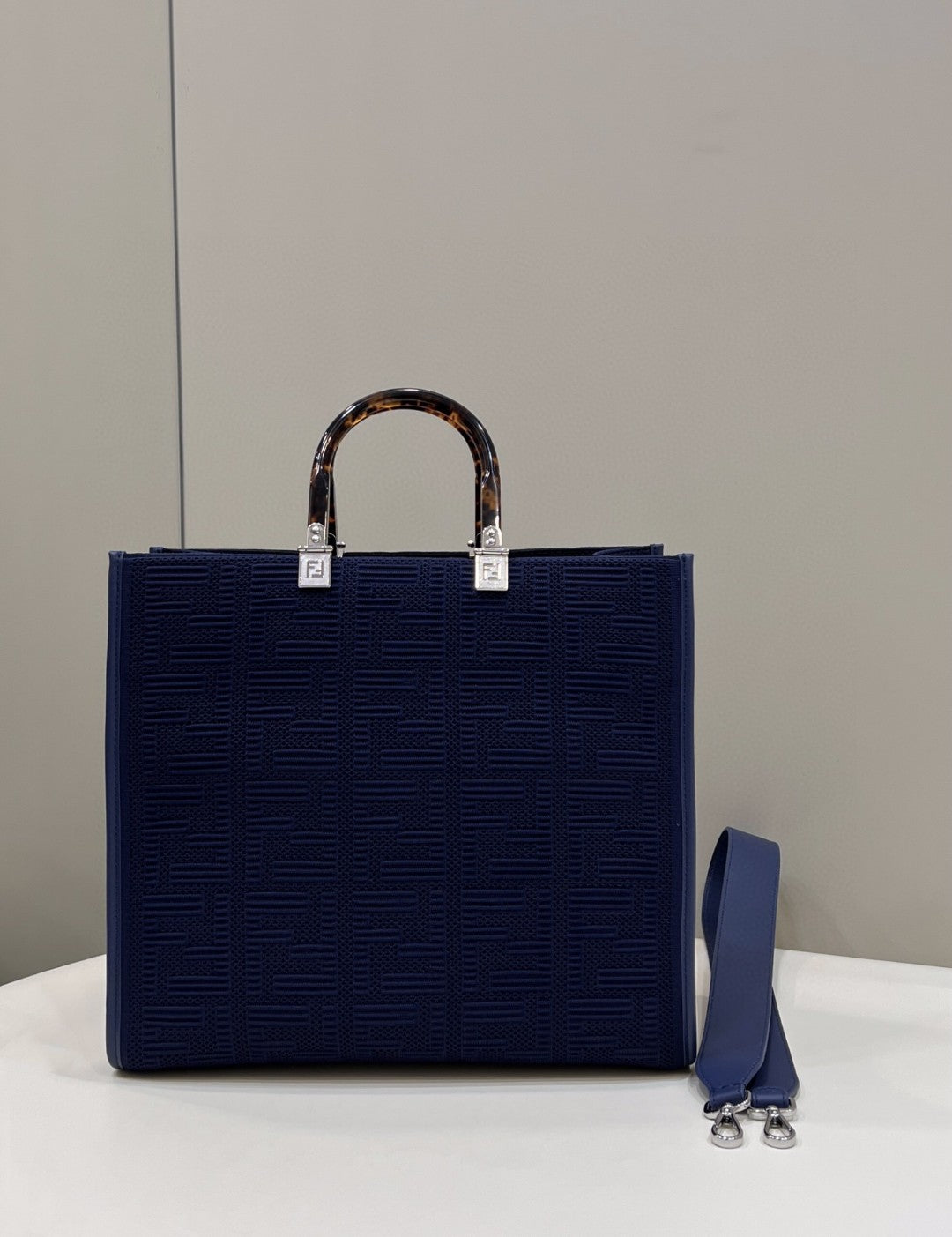 Fendi Top QualityTop Quality Sunshine FF Blue Navy Medium Tote Bag