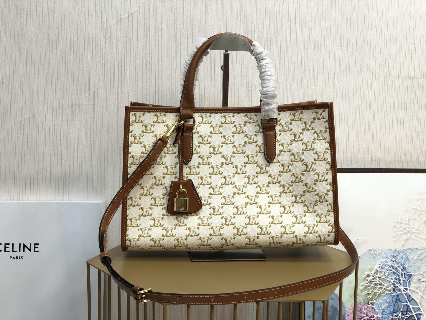 Top Quality Horizontal Cabas In Triomphe For Canvas White Travel Bag