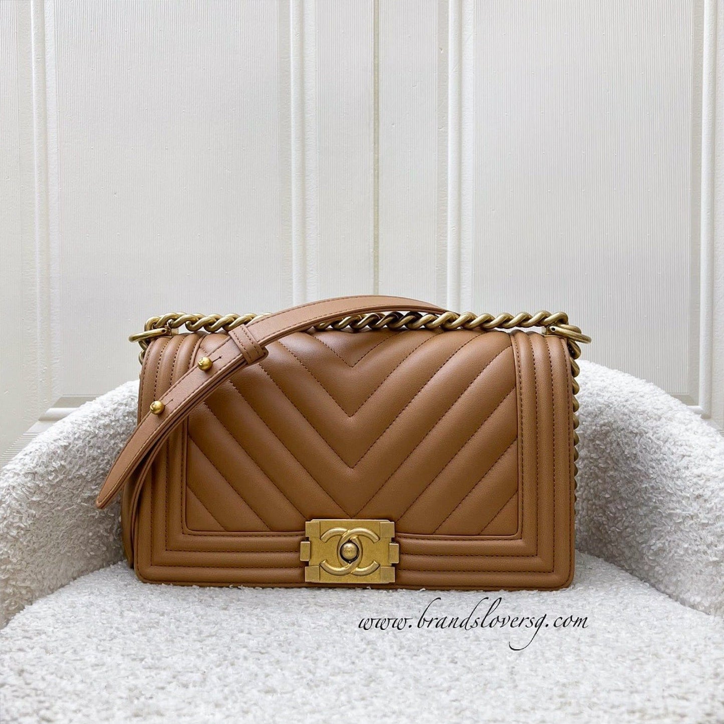Chanel Medium 25Cm Boy Flap In Chevron Quilted Caramel Lambskin And Aghw ( ) Bag