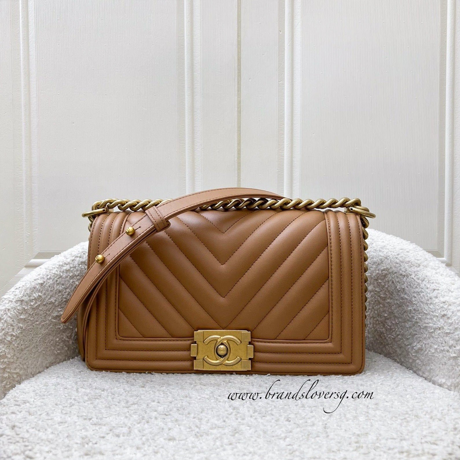 Chanel Medium 25CM Boy Flap in Chevron Quilted Caramel Lambskin and Aghw ( ) Handbag