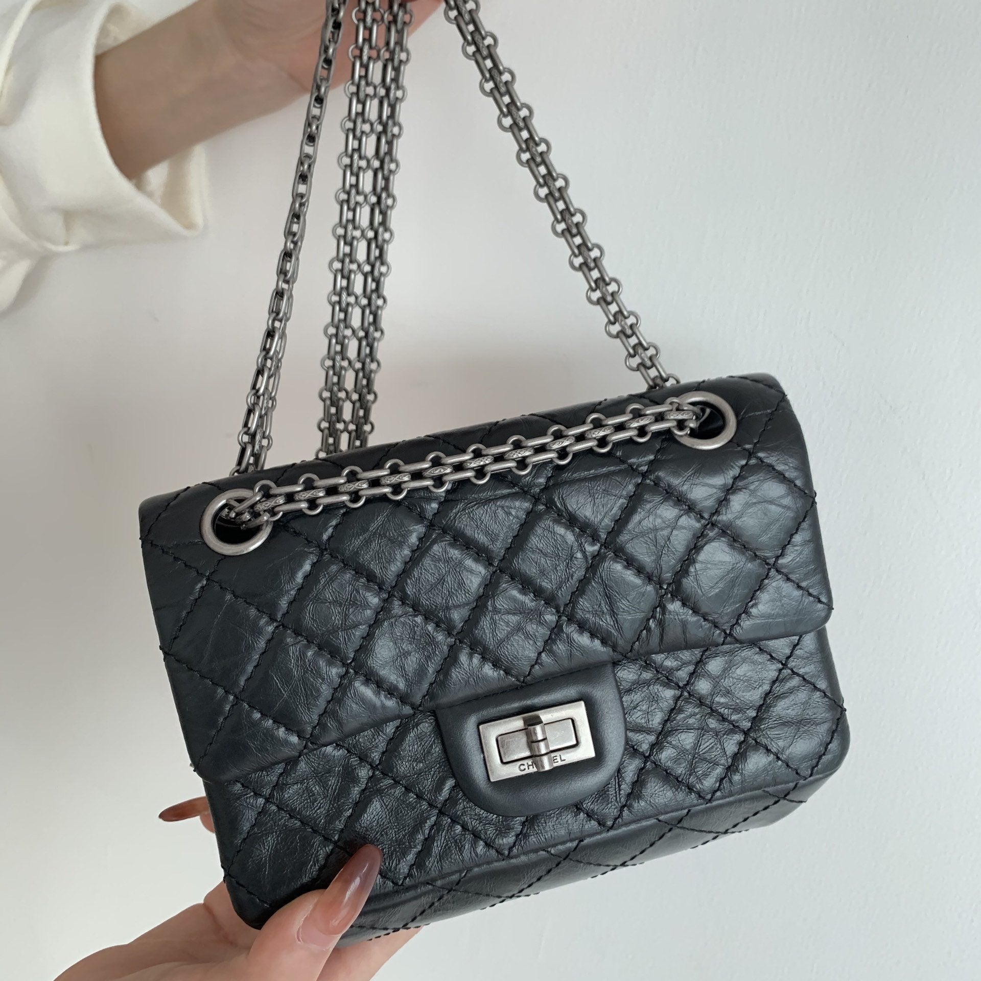 Chlmini Handbag For Women Toned Hardware Black Silver Travel Bag