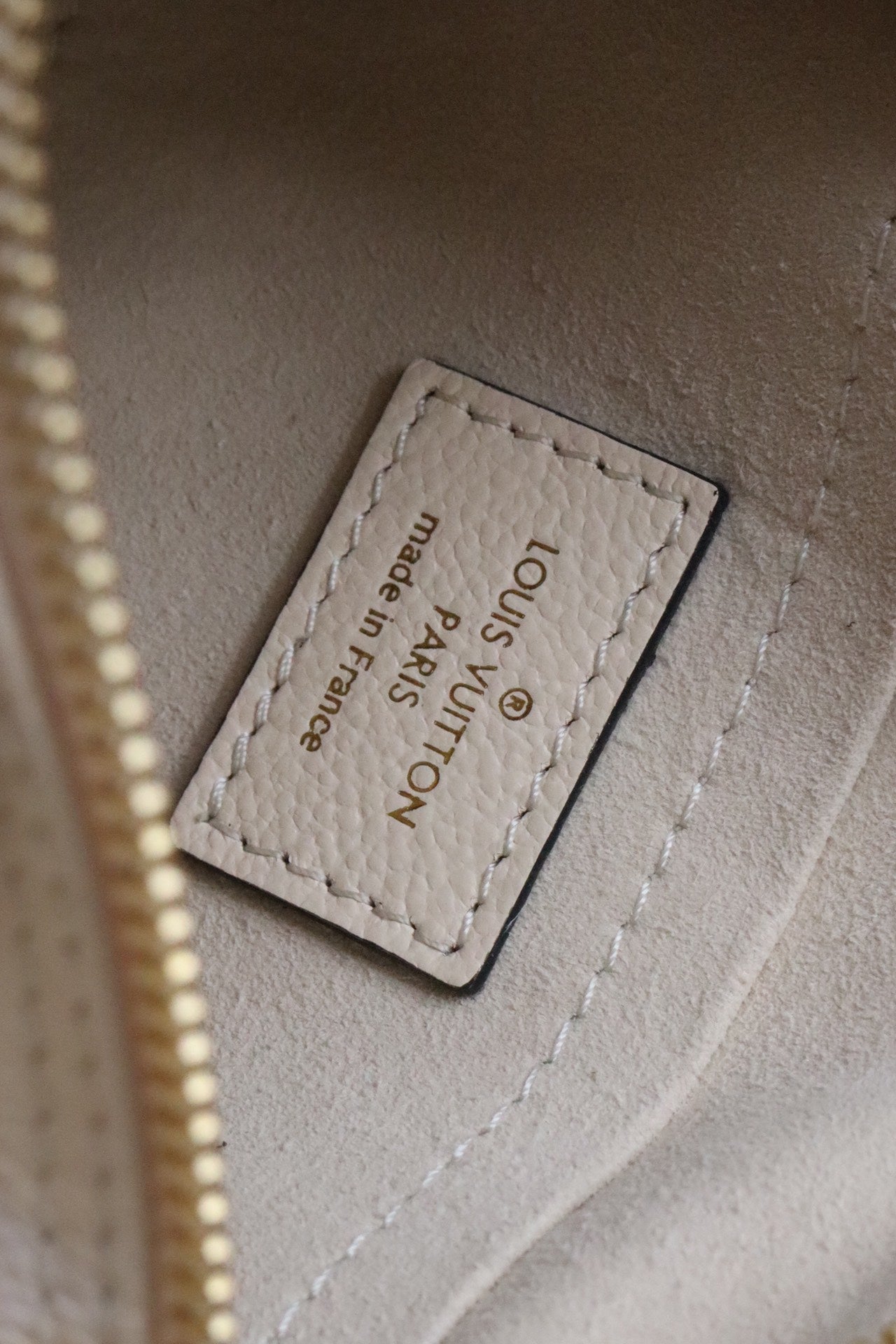 Top Quality Travel Bag Monogram White
