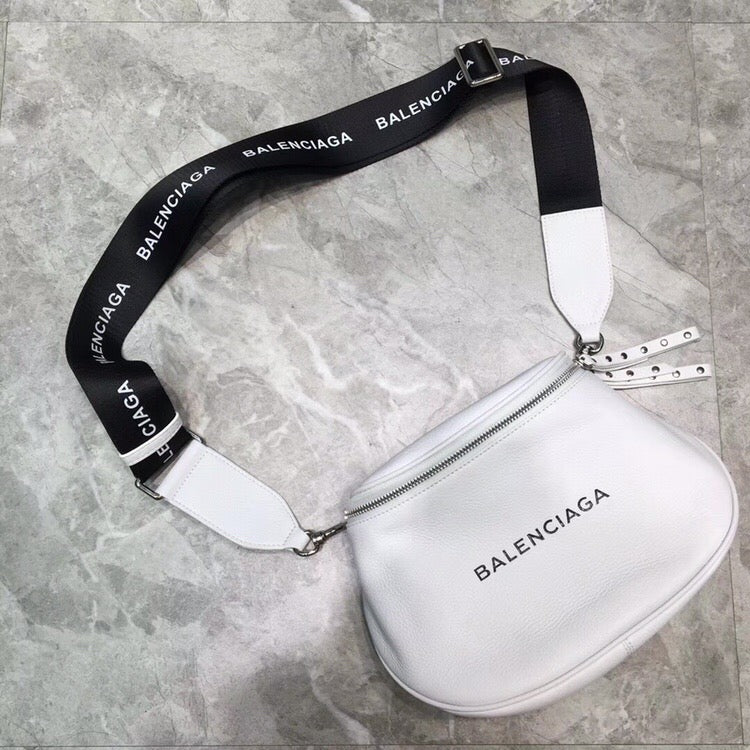 Top Quality Sling Bag In For Women White Travel Bag