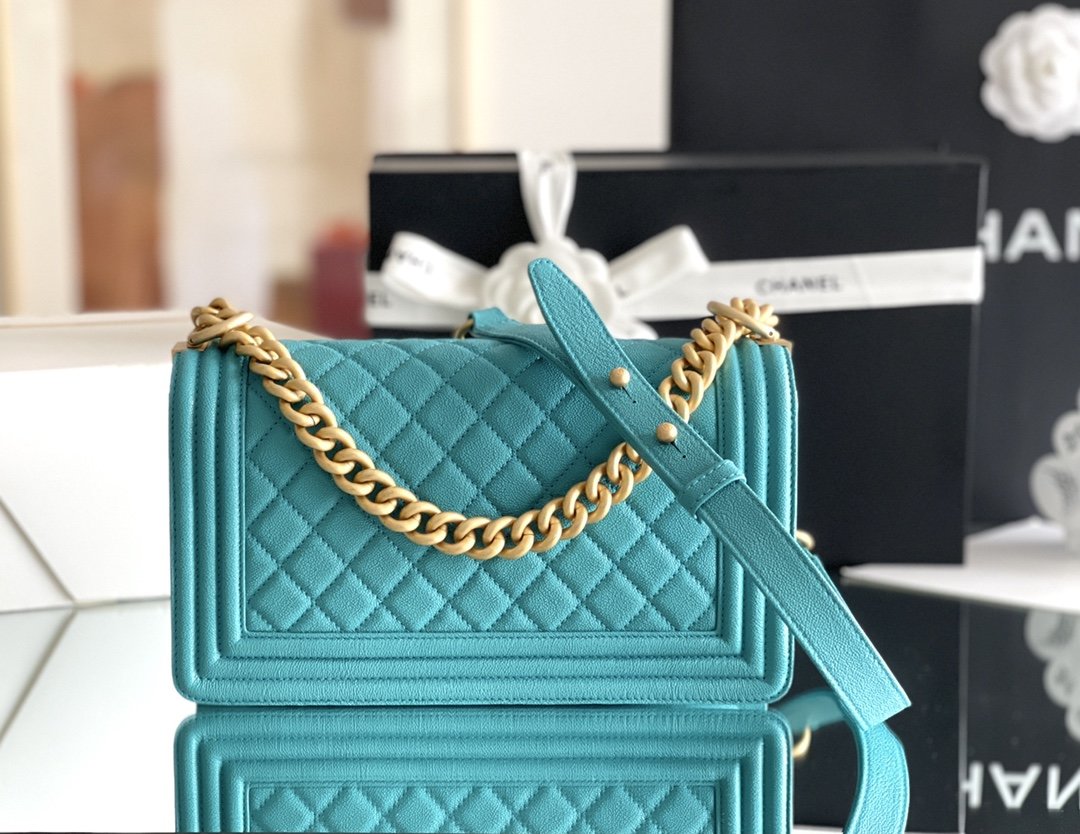 CHLMedium Classic 25cm Dark A67086 Blue Flap Handbag