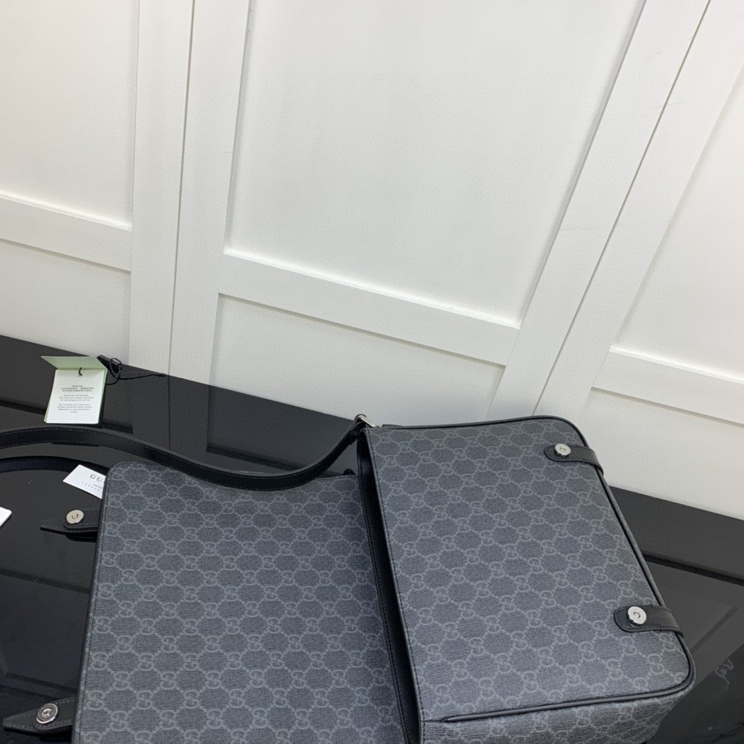 gg Messenger Men 11in 28cm Black Travel Bag