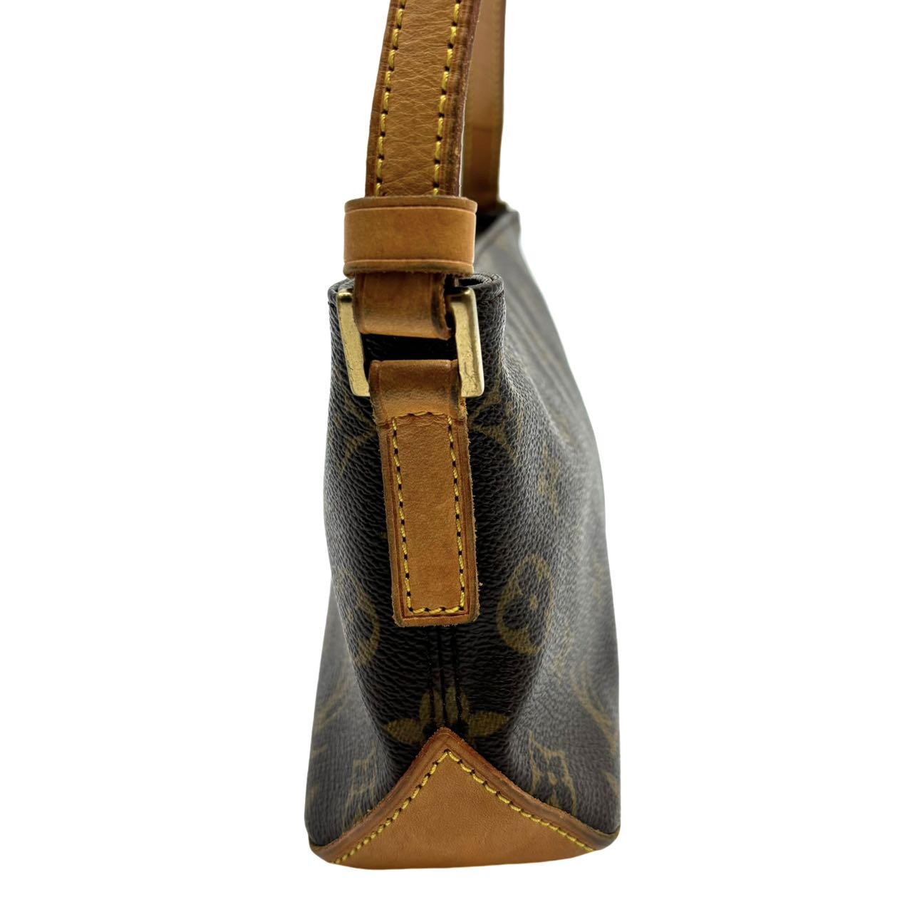 Louis Vuitton Monogram Trotteur Fashion Accessory