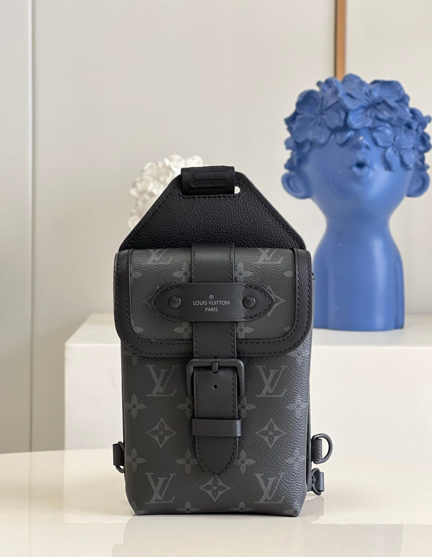 Top Quality Saumur Slingbag Eclipse For Men Monogram Black Crossbody Bag