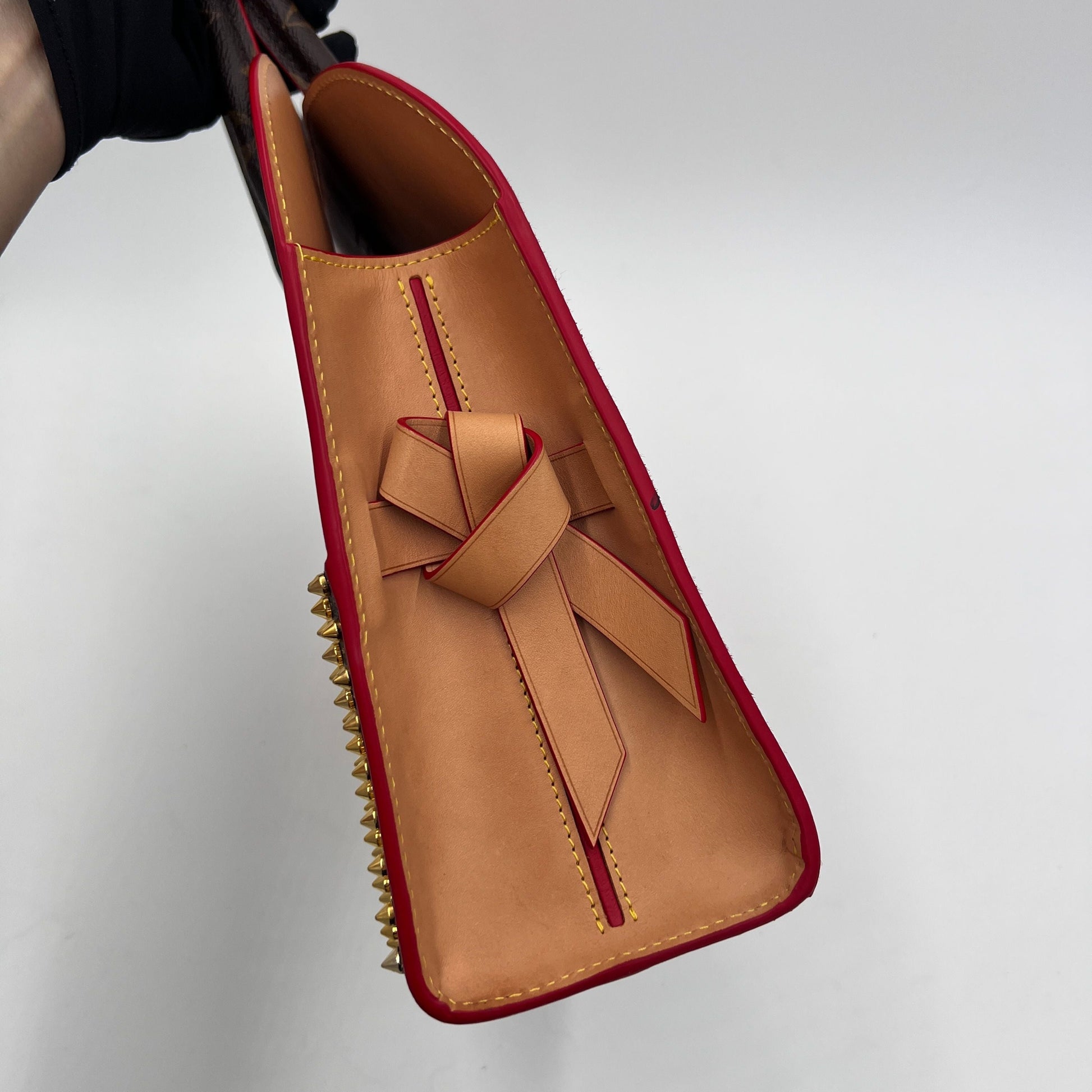Louis Vuitton Iconoclasts Christian Louboutin Shopping Bag - Brown Handle Bags, Handbags AD580O