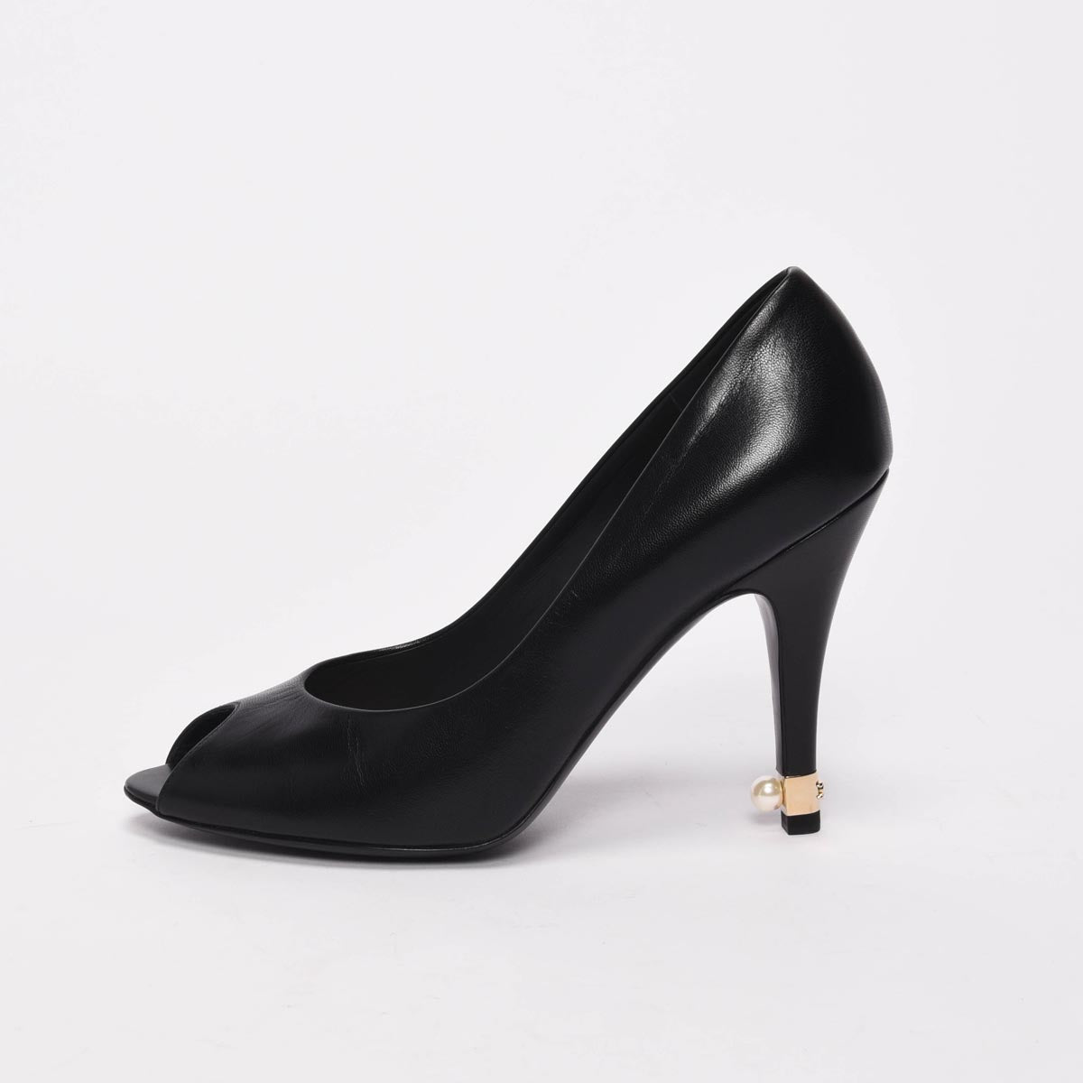 Chanel Black Lambskin Pearl Detail Peep Toe Pumps 37.5 Bag