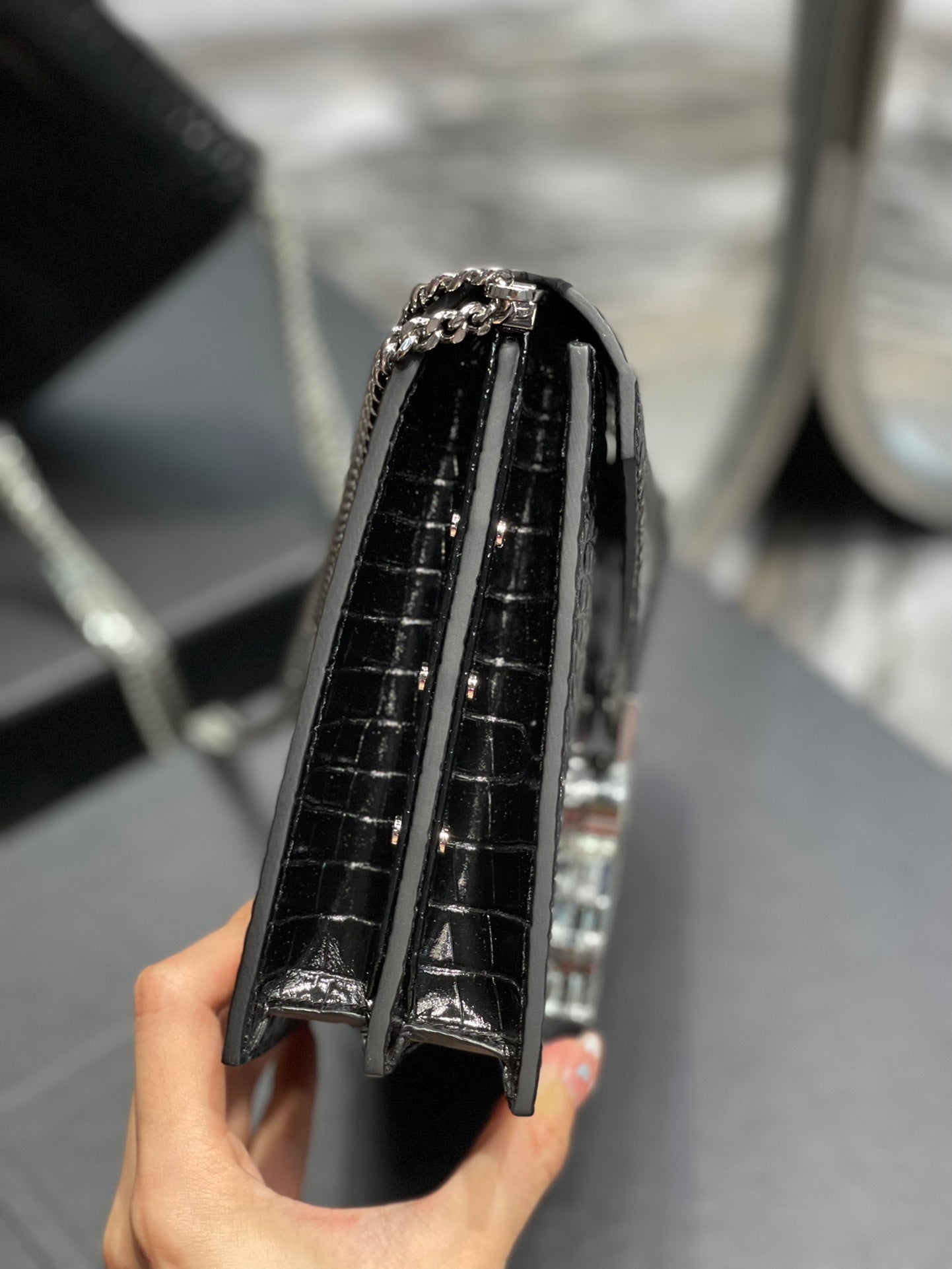YSL Saint Laurent Cassandra 8in 22cm Black Medium Chain Handbag 86In22Cm Ysl