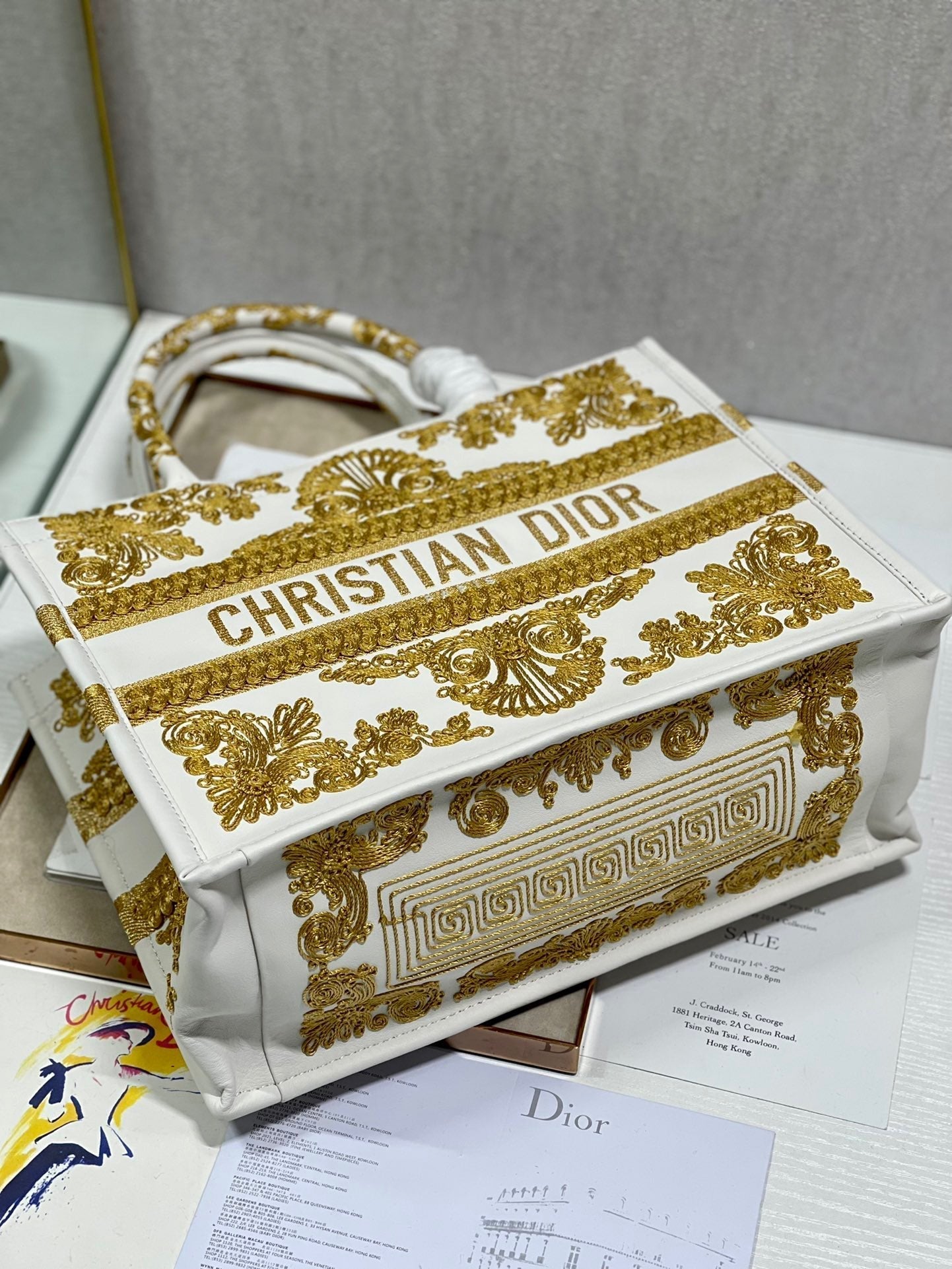 Metop Qualityum Book Cd White Gold Book Tote Bag