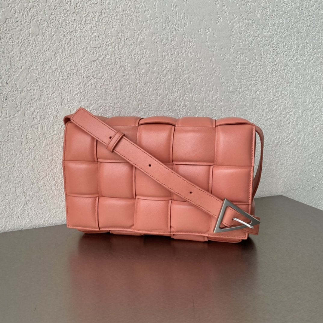 Top Quality Padded Cassette For Women Women Pink Travel Bag