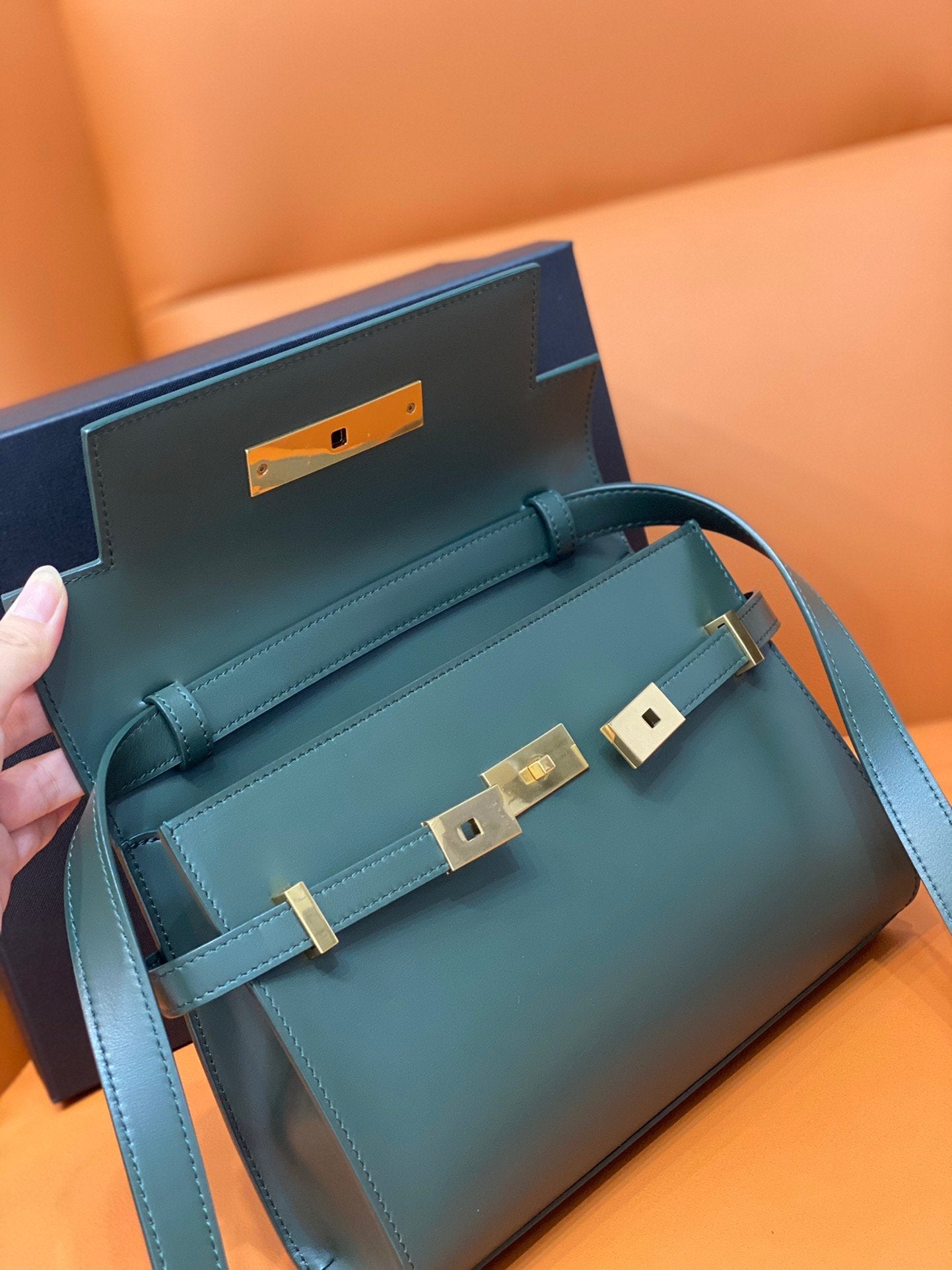 YSL Saint Laurent Manhattan Shoulder Bag 94In24Cm Ysl 8165