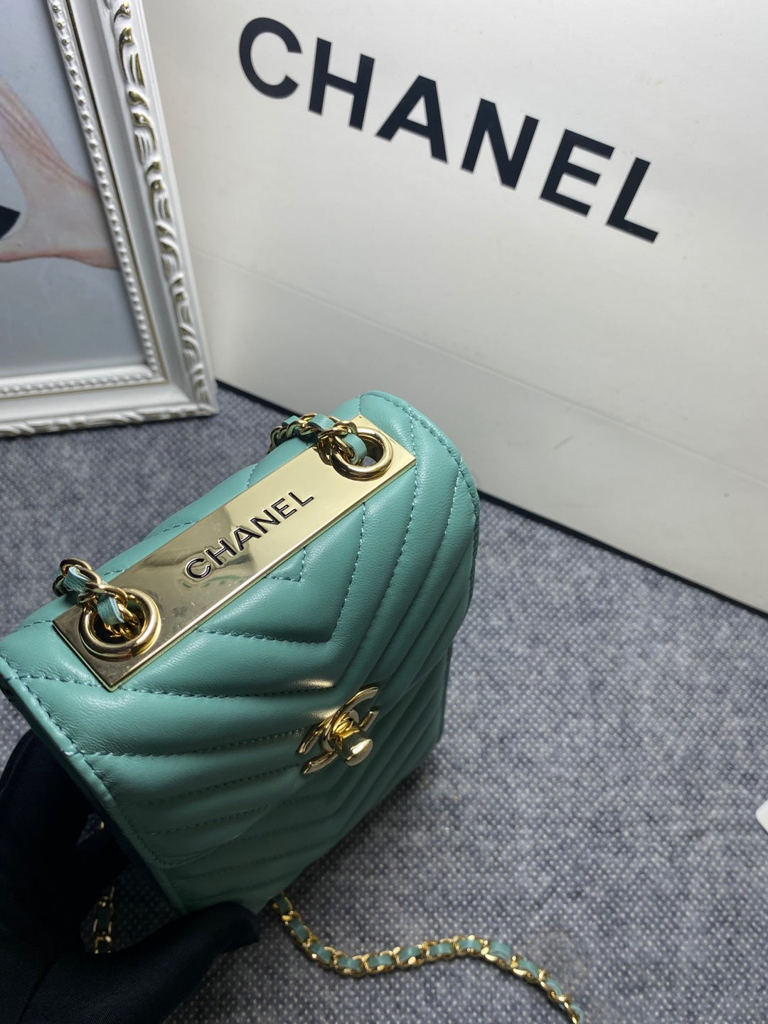 CHL Chevron Trendy CHL Phone Handbag