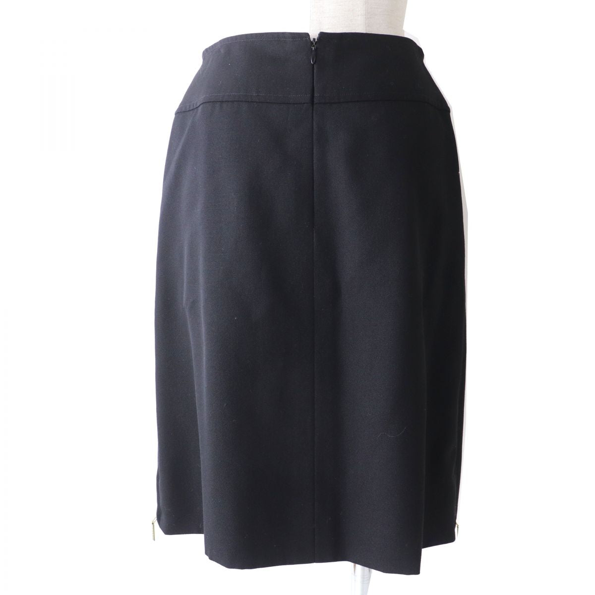 Chanel   Wool Skirt Black 38