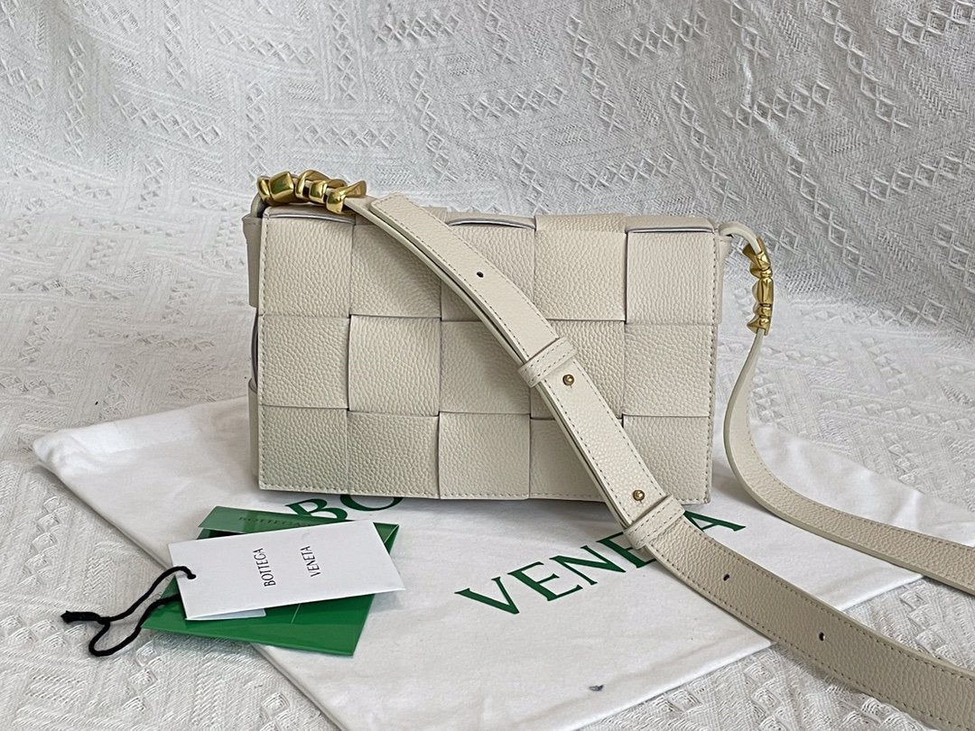 Top Quality Cassette For Women Women Bags White Travel Bag