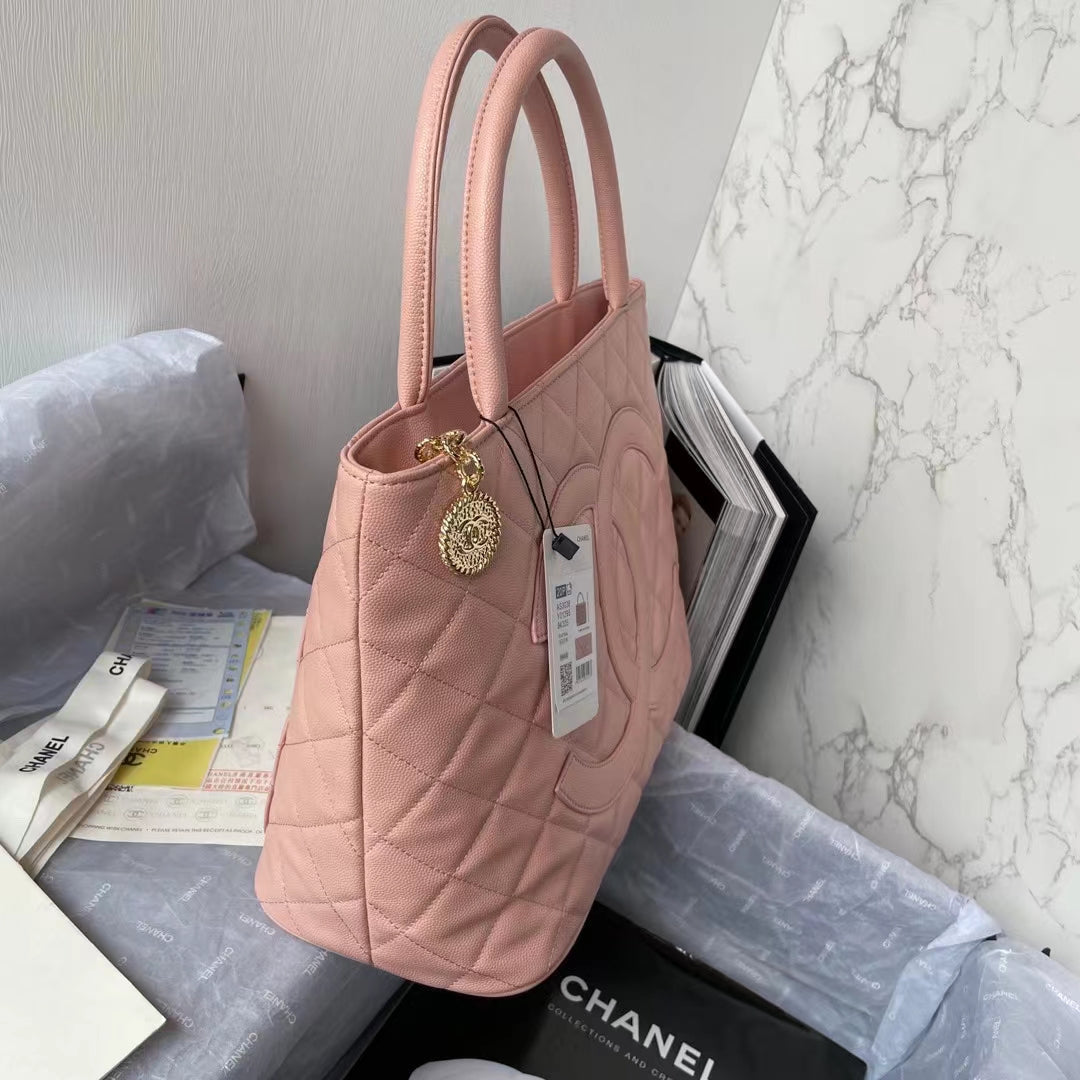 CHLMedallion PiNike 29cm 11in Shoulder Bag